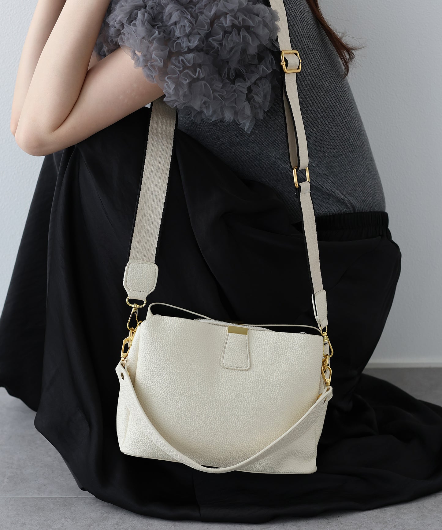 【早割5％OFF】スクエアショルダーバッグ