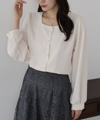 スクエアネックパールボタンブラウス【ネコポス】