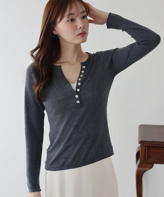 【早割5％OFF】シェルボタンヘンリーネックニット