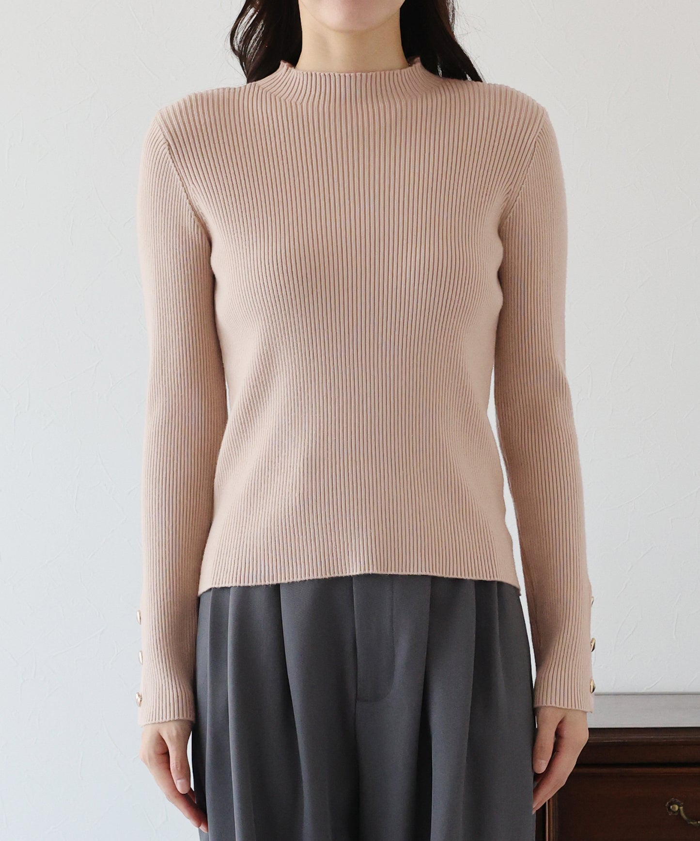 ハートボタンハイネックニット