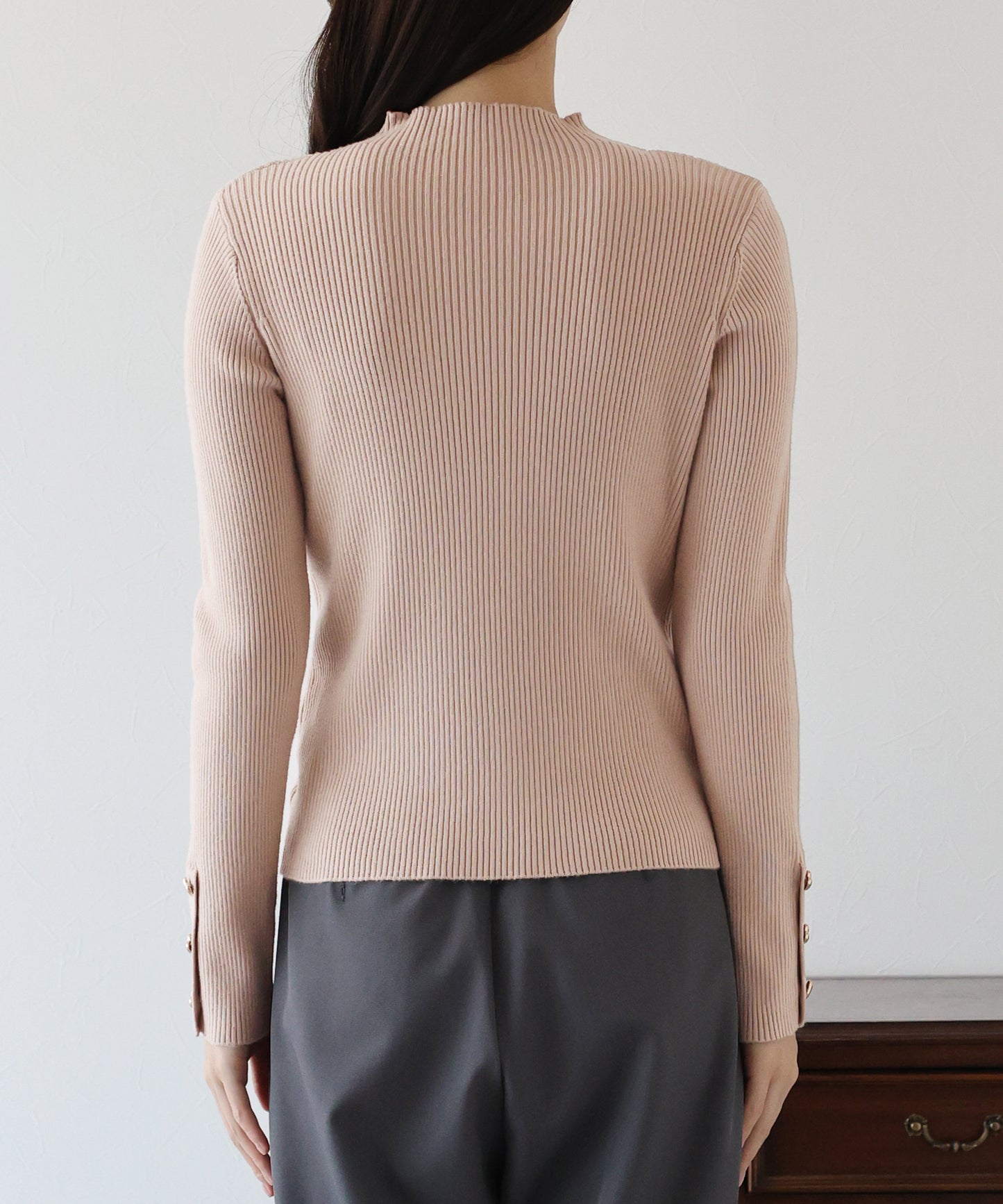 ハートボタンハイネックニット