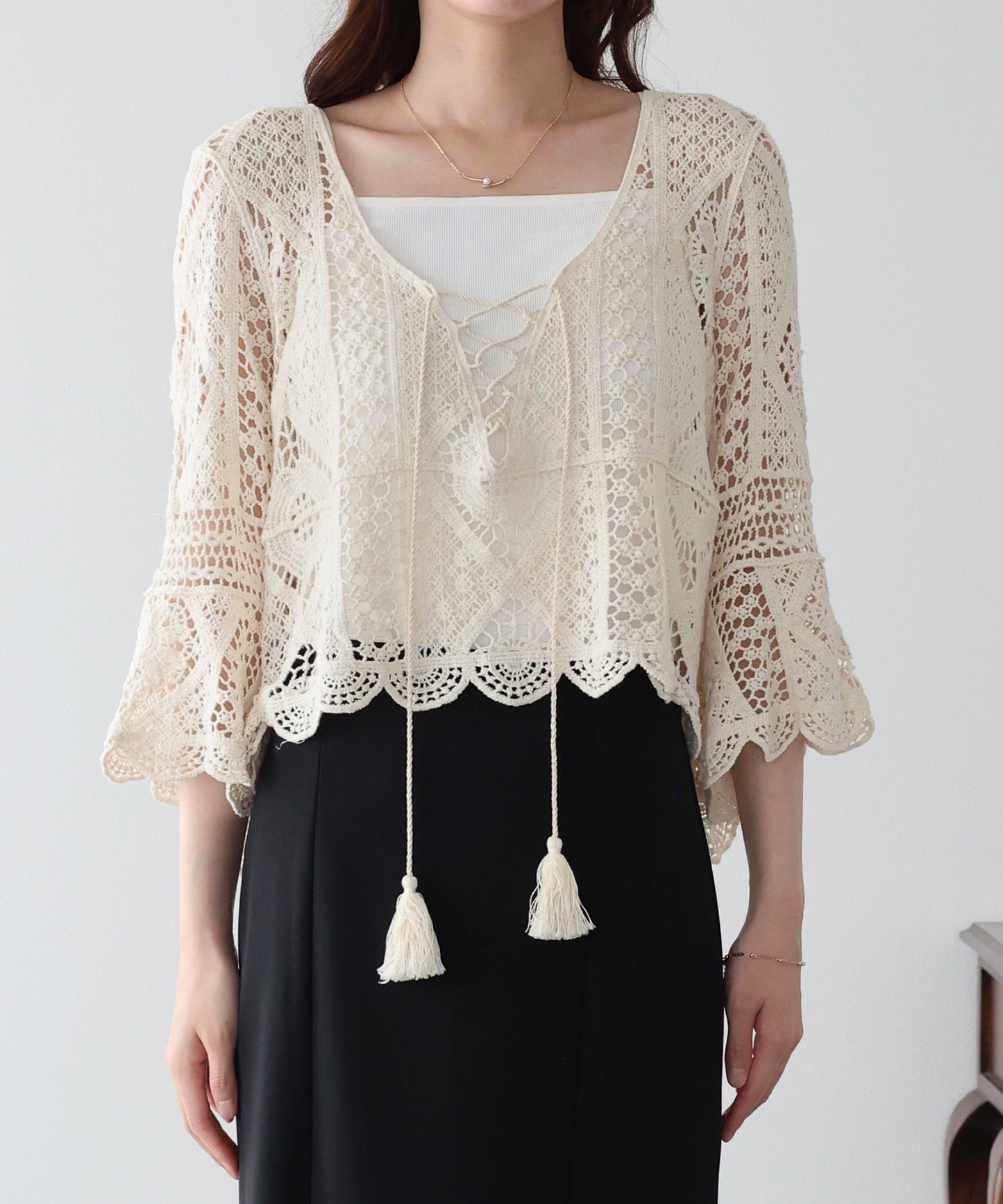 【早割5％OFF】タッセルリボンクロシェニットトップス