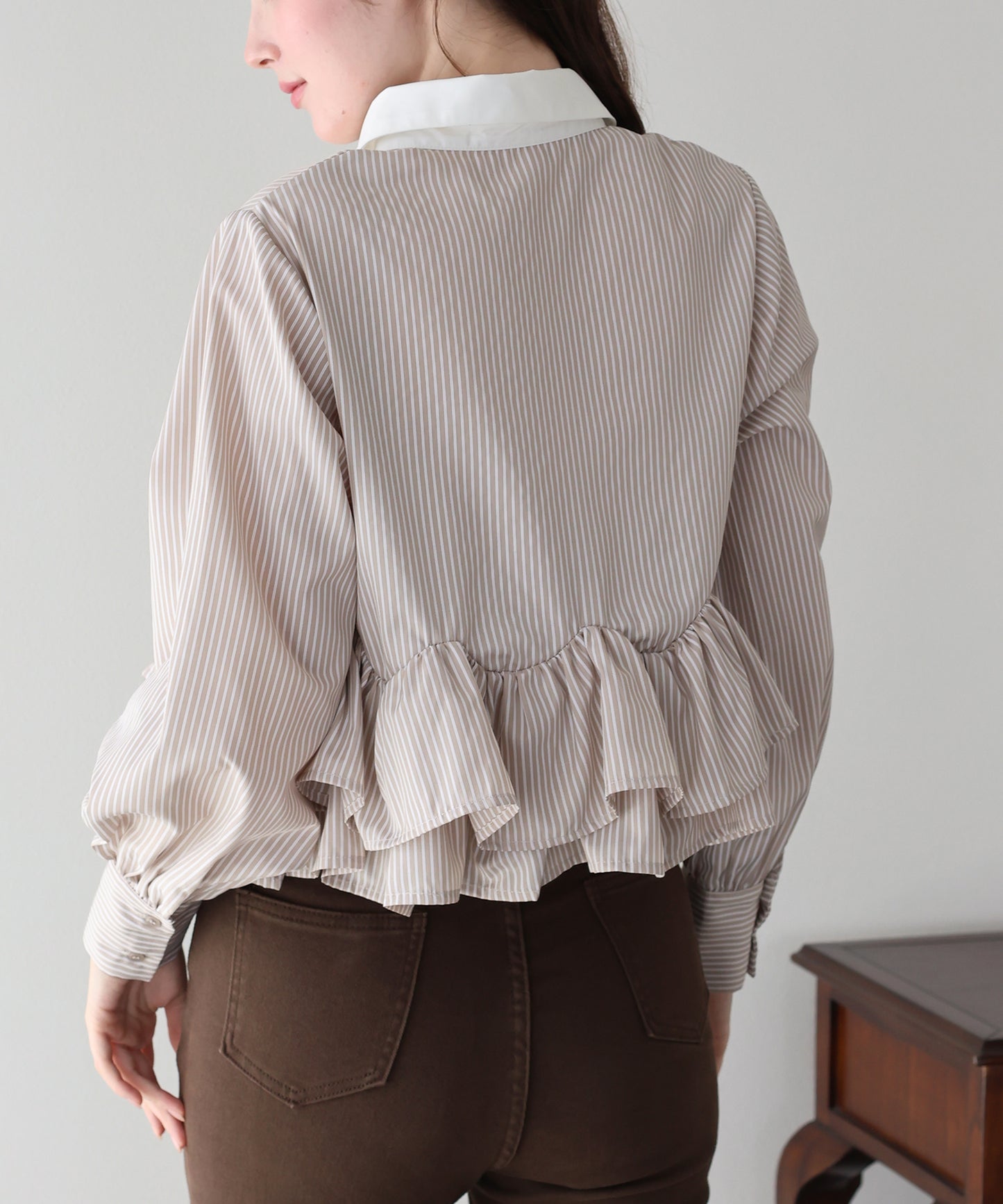 【早割5％OFF】フリルヘムロングスリーブブラウス【メール便】