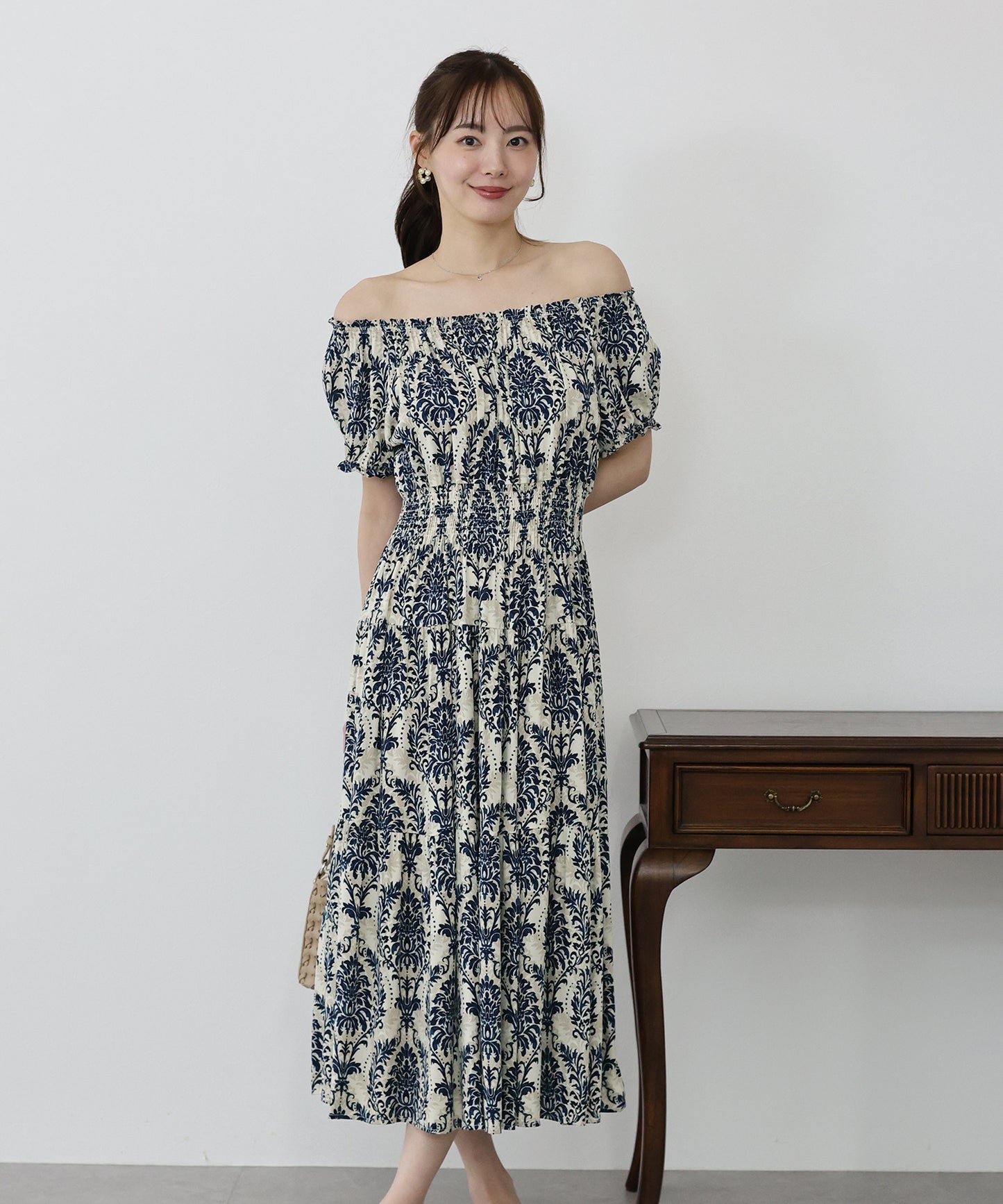 【新商品限定5％OFF（木）】アソート柄2WAYオフショルワンピース