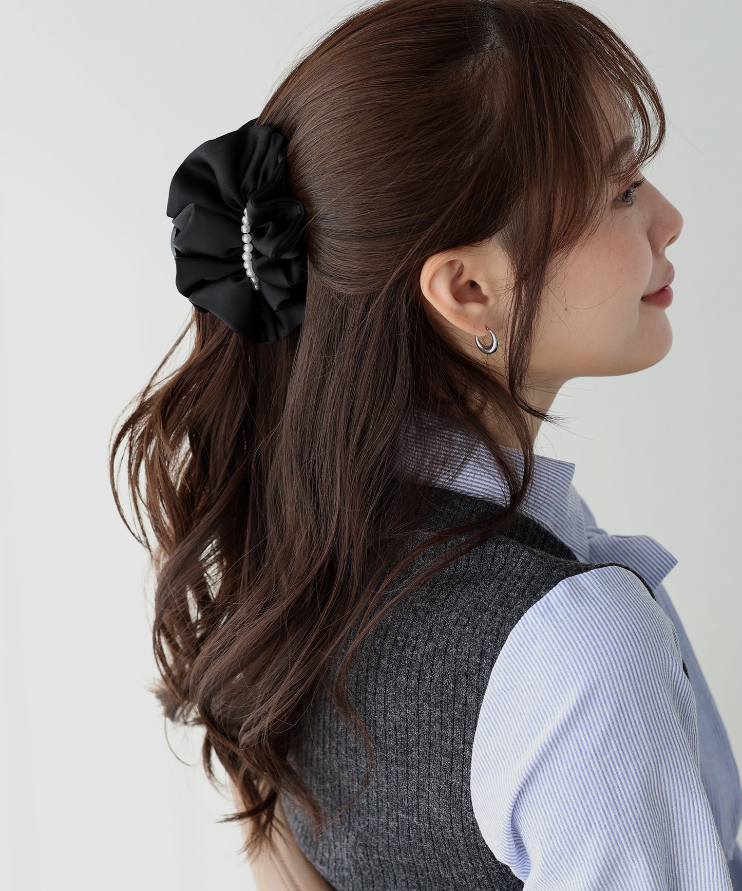 【早割5％OFF】サテンフリルバンスクリップ