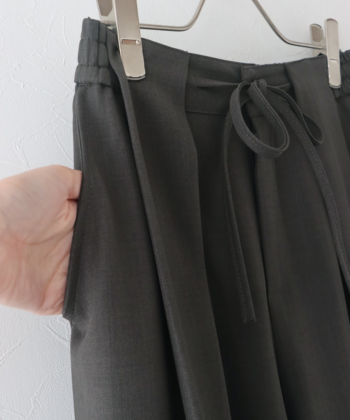 [J by blue]タックワイドパンツ