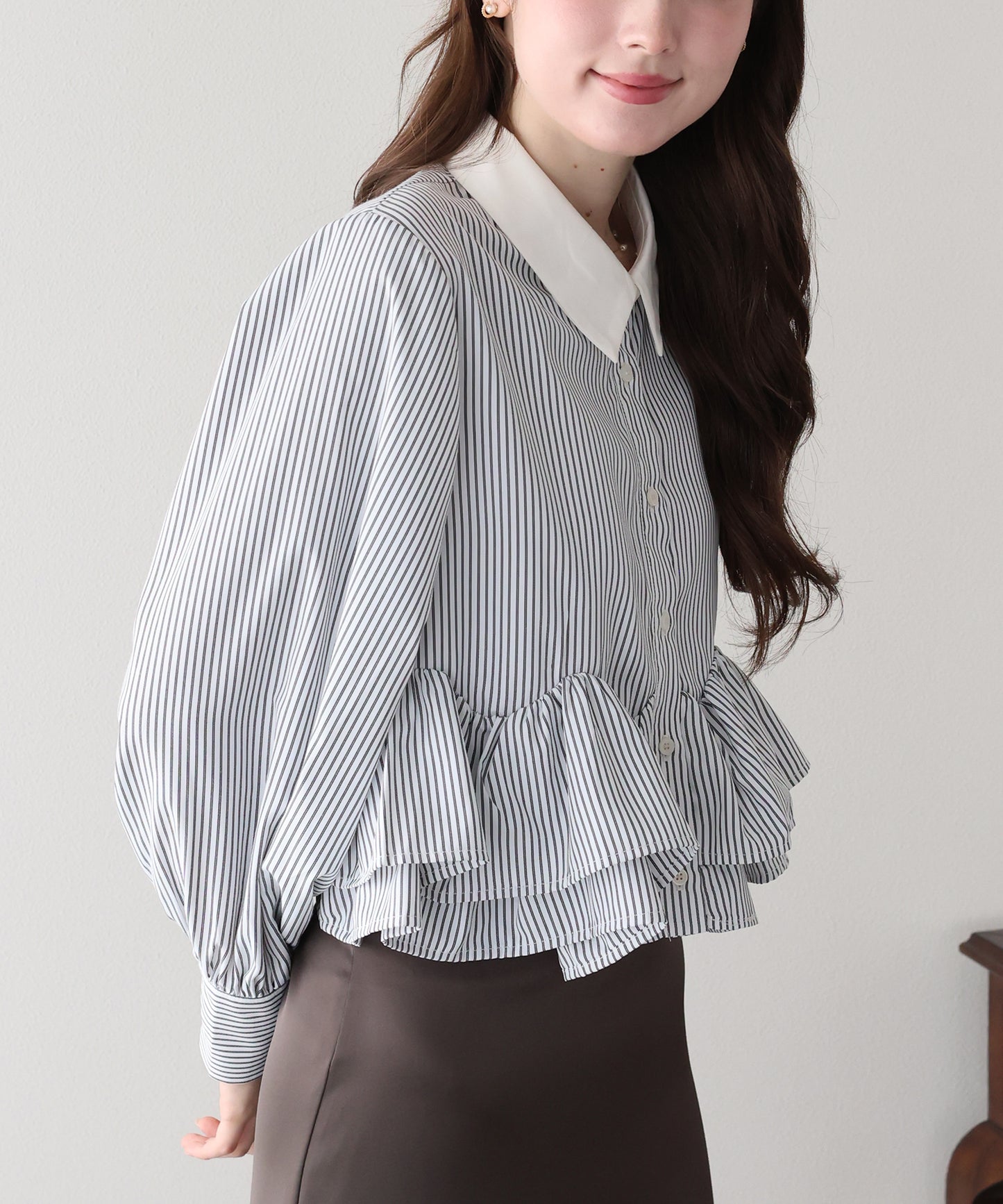 【早割5％OFF】フリルヘムロングスリーブブラウス【メール便】