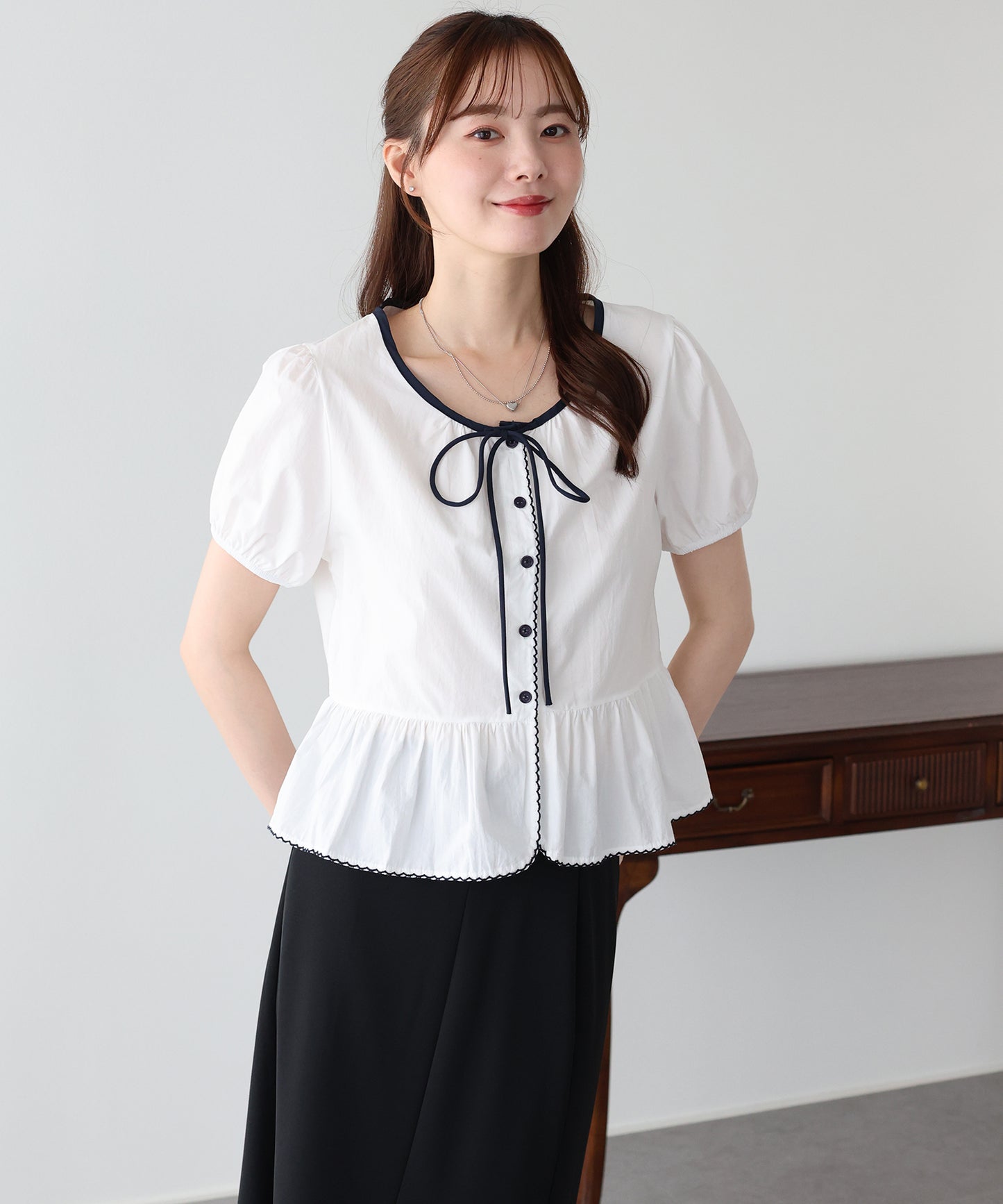 【早割5％OFF】バイカラーリボンペプラムブラウス【メール便】