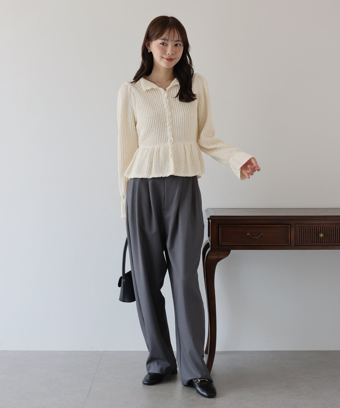 【TIME SALE】パールボタンペプラムニット