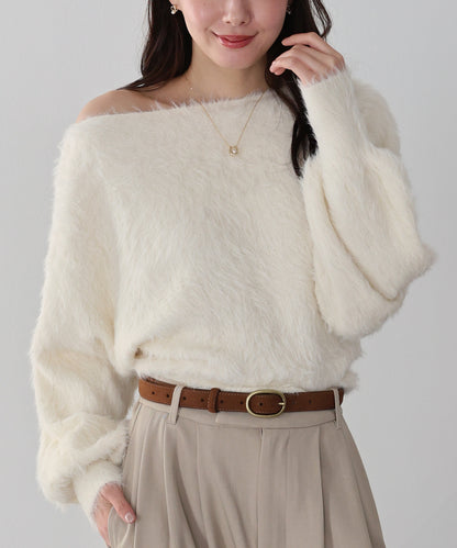 オフショルシャギーニット