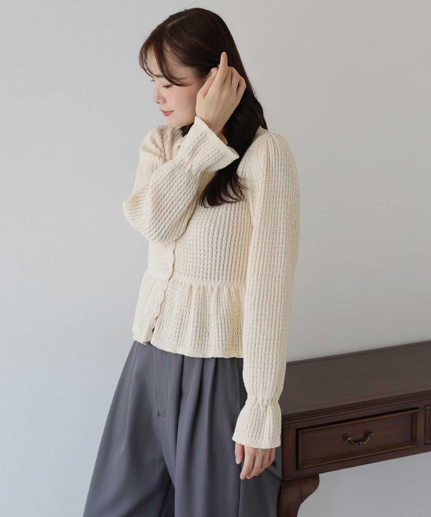 【TIME SALE】パールボタンペプラムニット