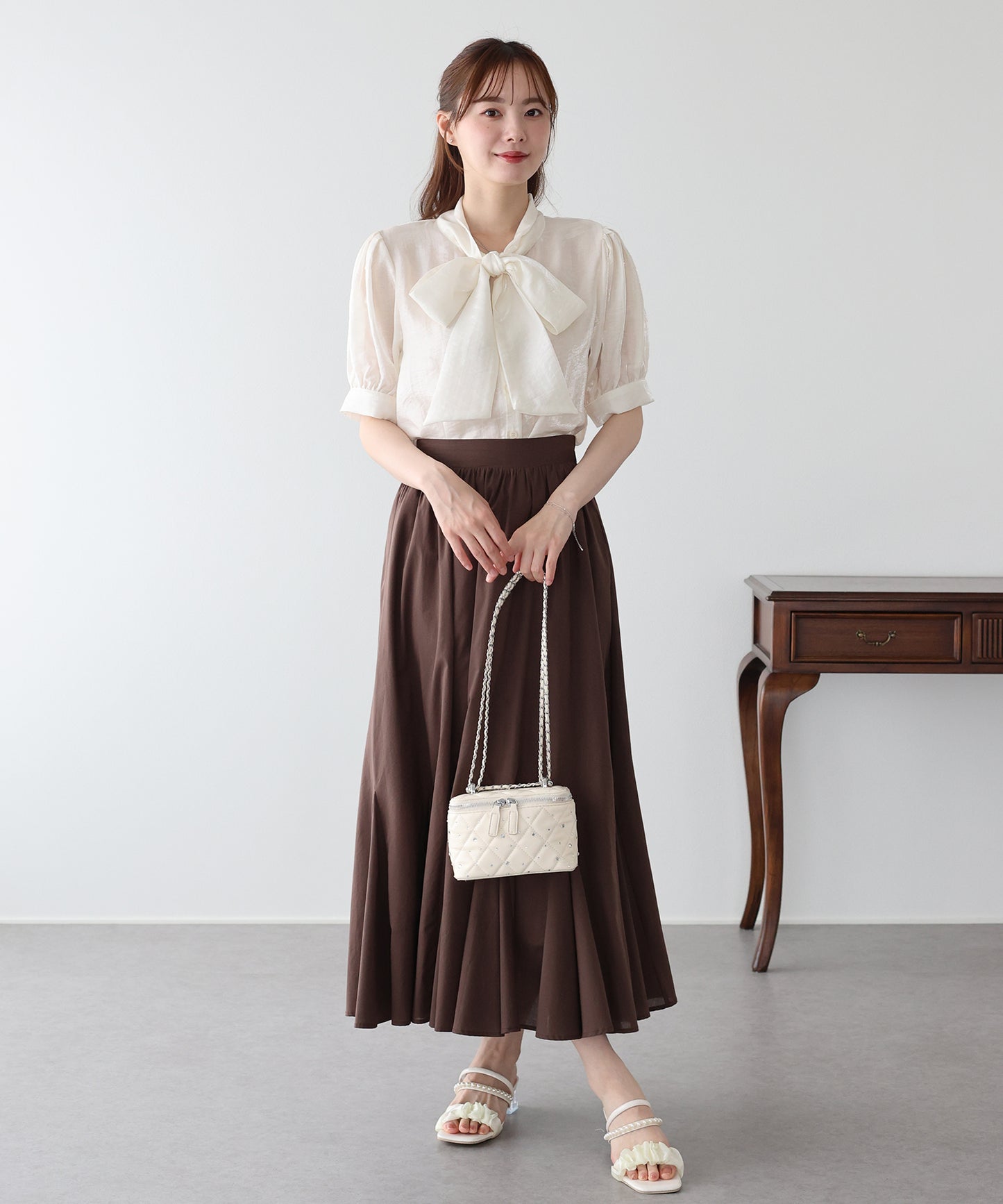 【早割5％OFF】リボンシアーサテンブラウス【メール便】
