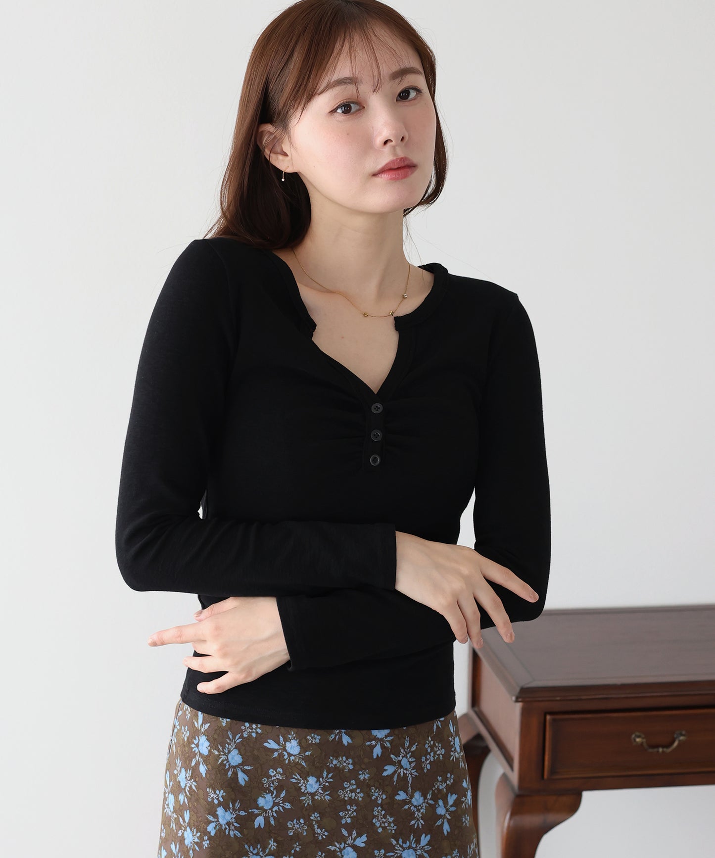 【早割5％OFF】ギャザーヘンリーネックカットソー【メール便】