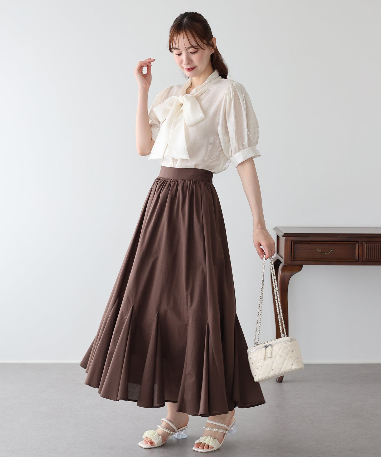 【早割5％OFF】リボンシアーサテンブラウス【メール便】