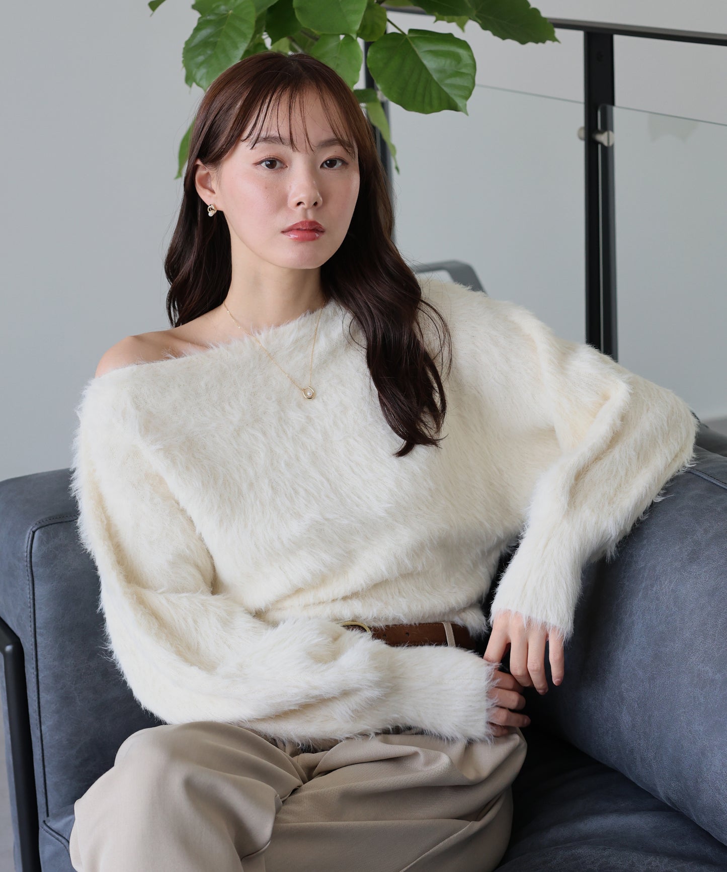 【早割5％OFF】オフショルシャギーニット