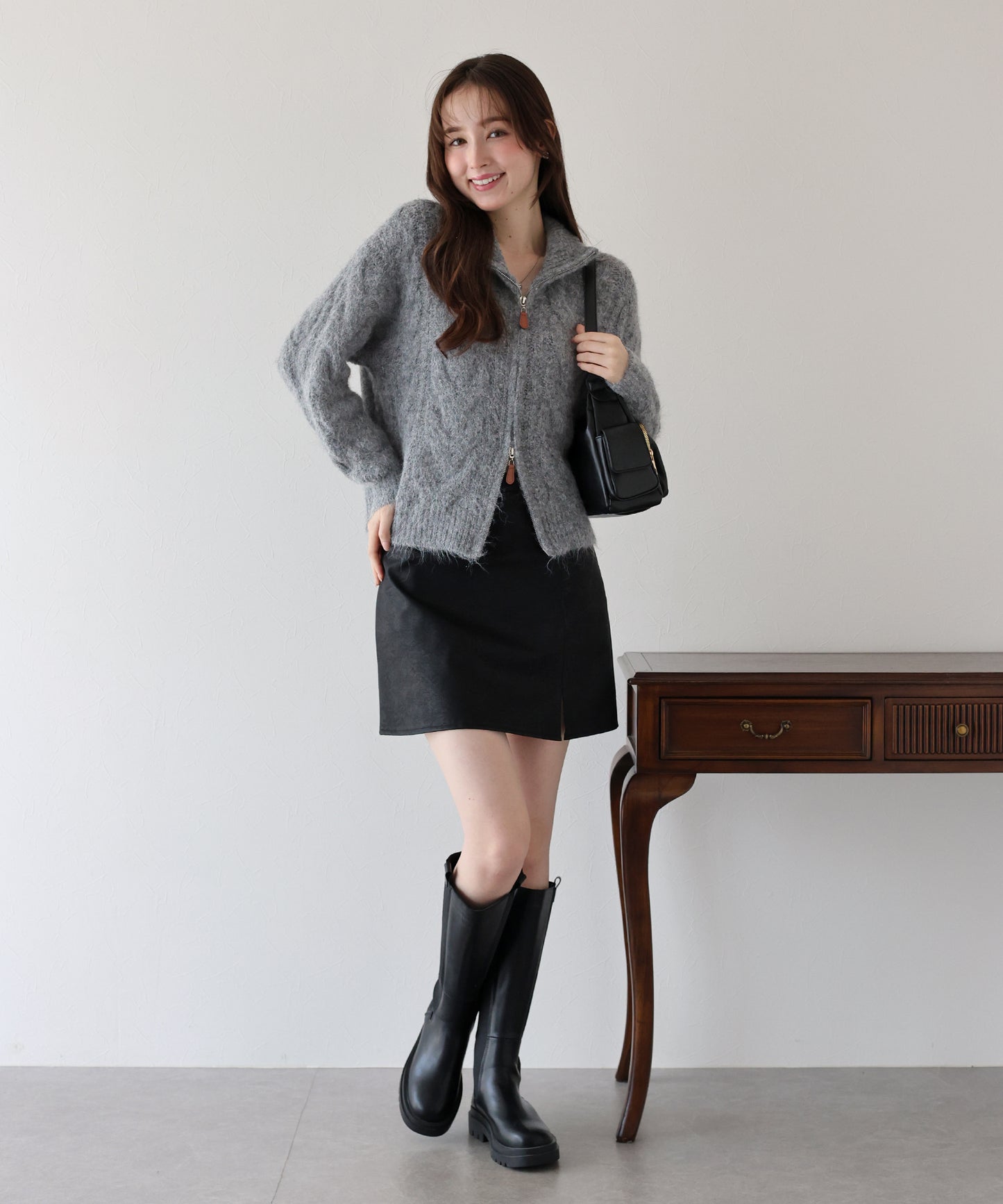 ケーブルダブルジップニット