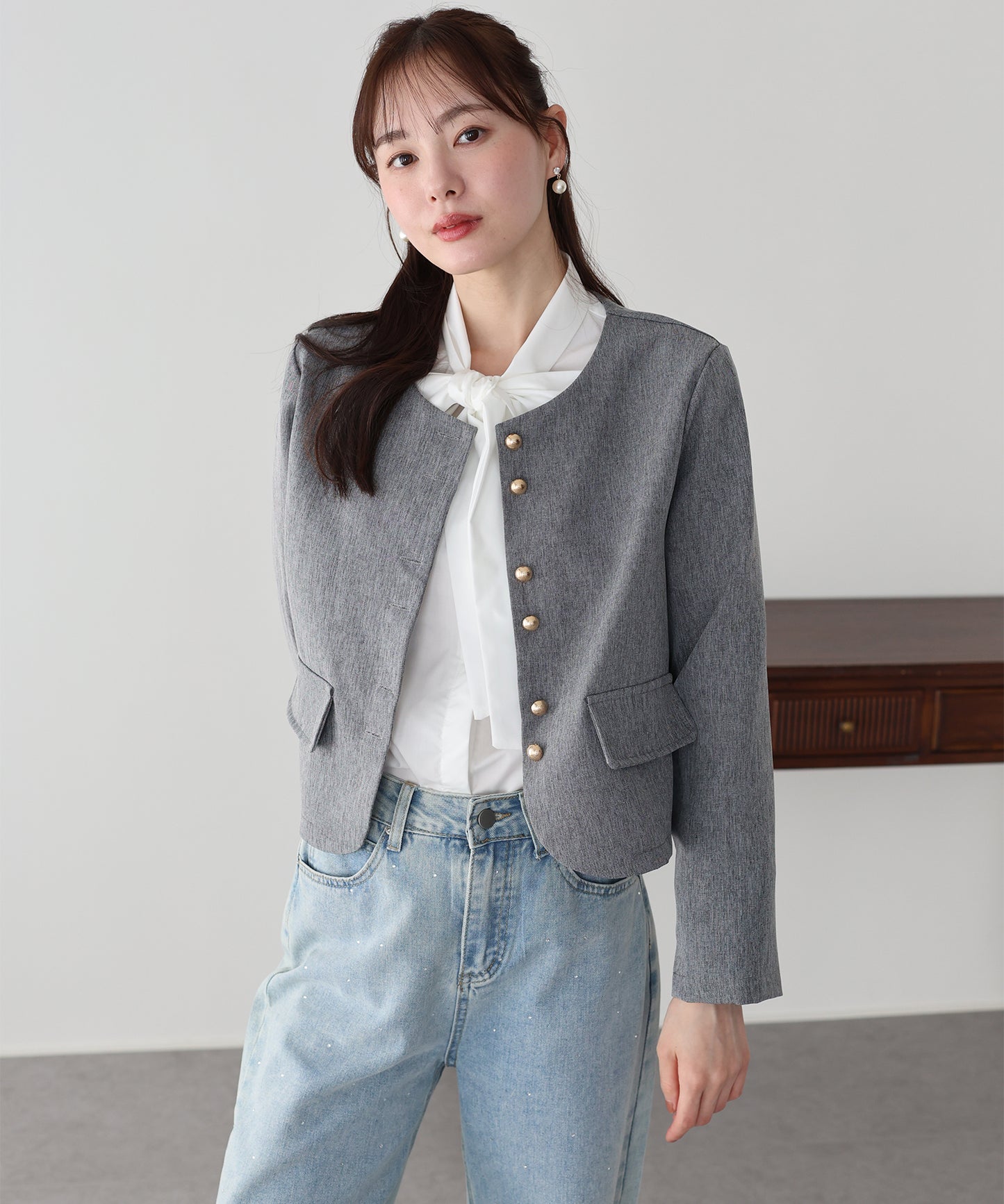 【早割5％OFF】ゴールドボタンノーカラージャケット