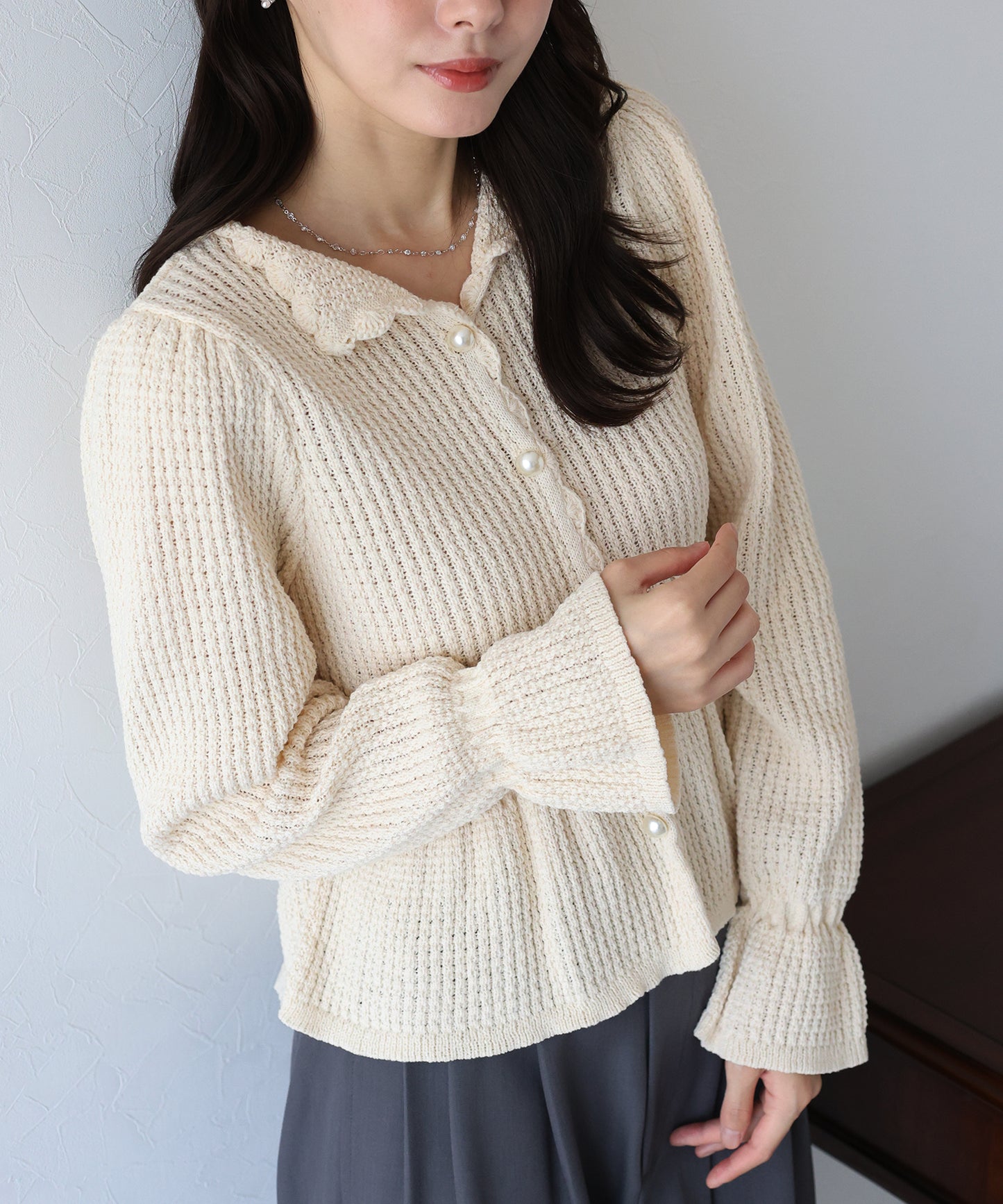 【早割5％OFF】パールボタンペプラムニット