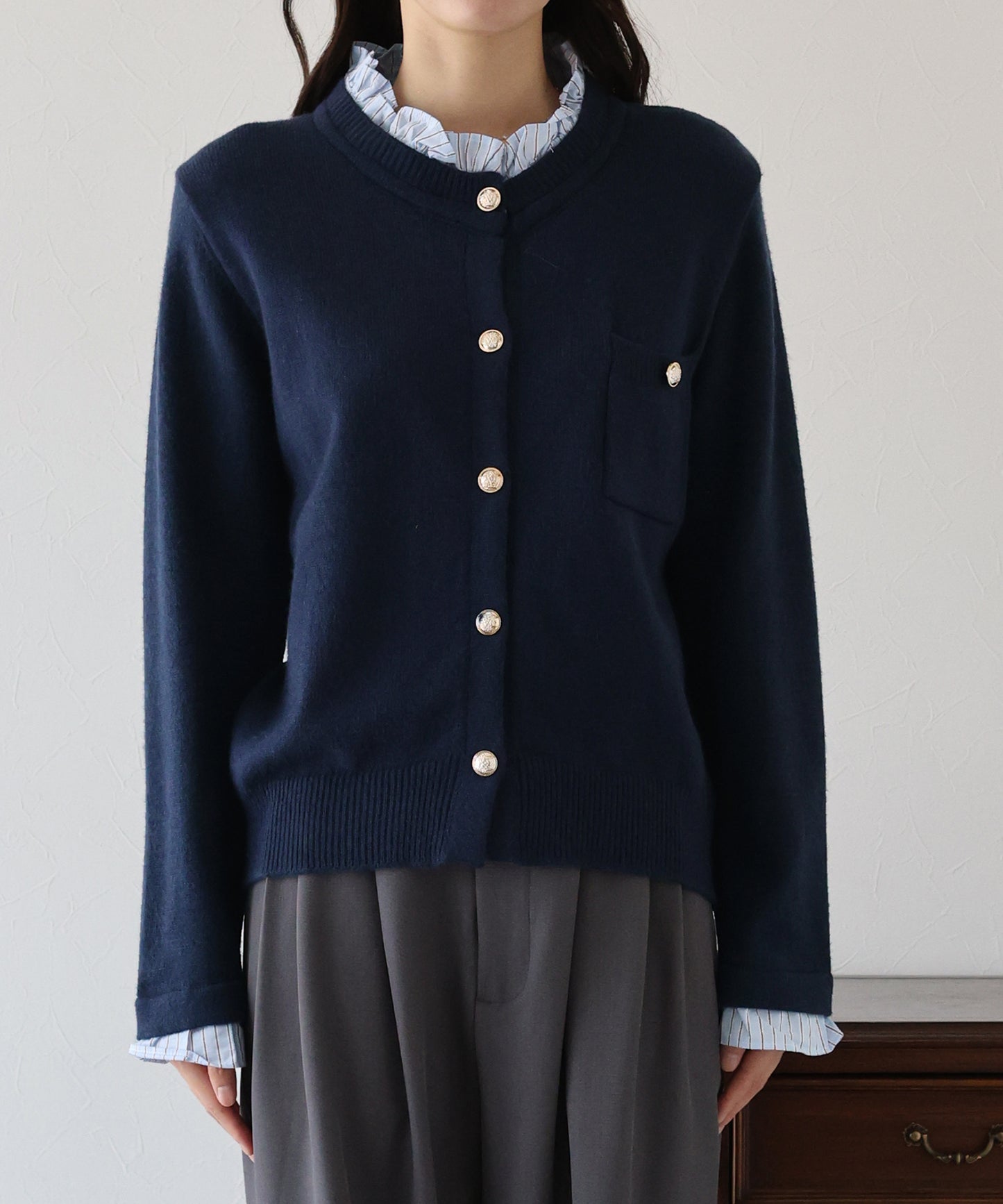 フリルシャツ襟カーディガン