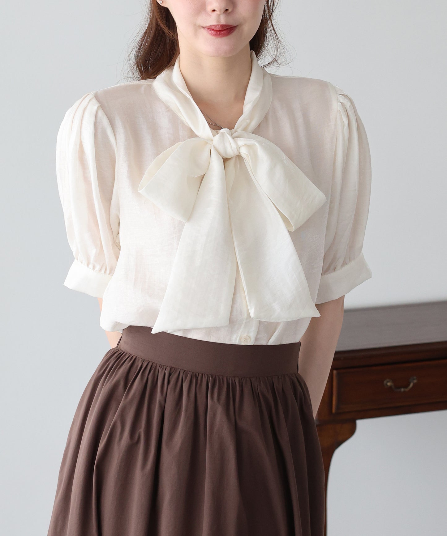 【早割5％OFF】リボンシアーサテンブラウス【メール便】