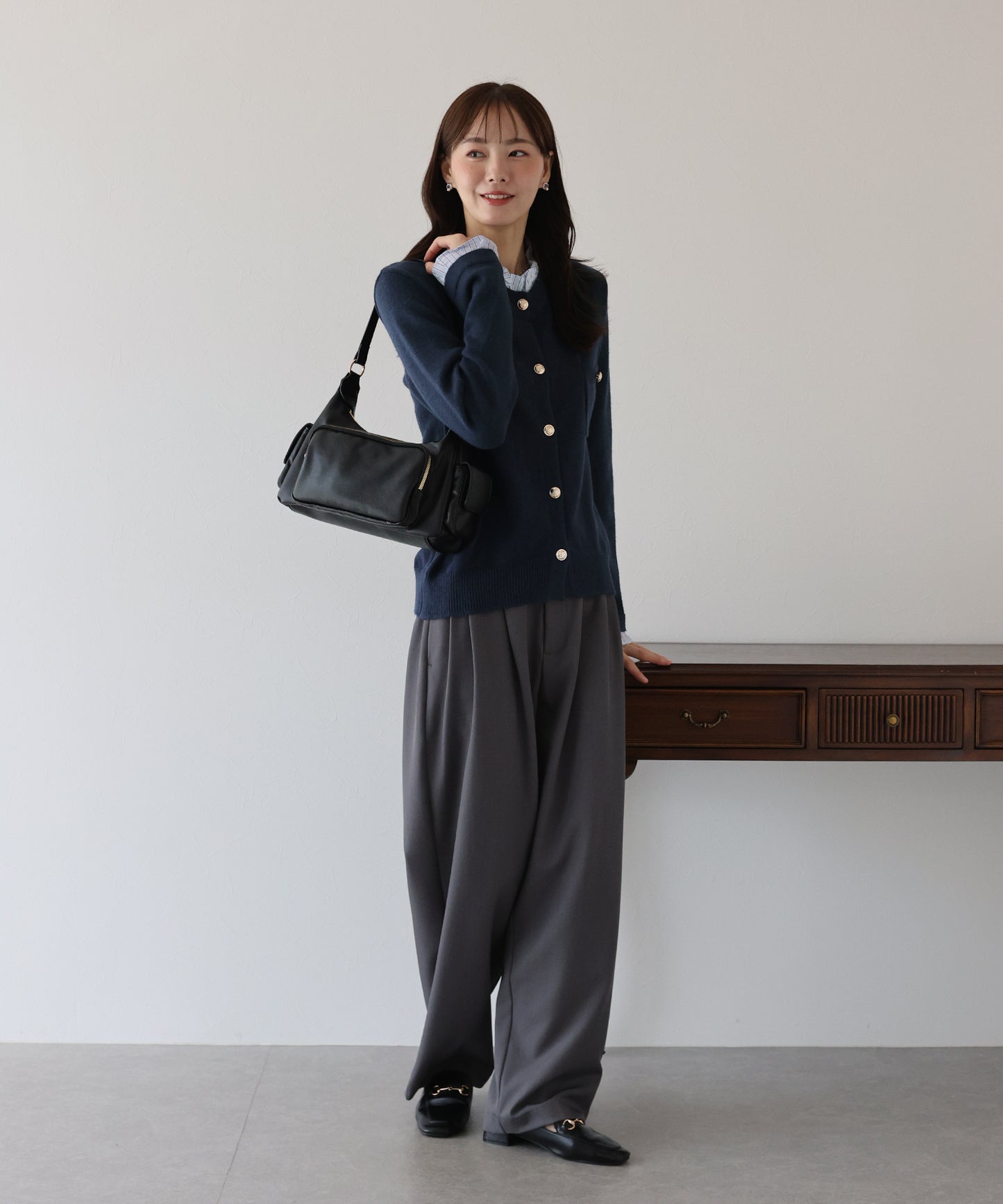 フリルシャツ襟カーディガン