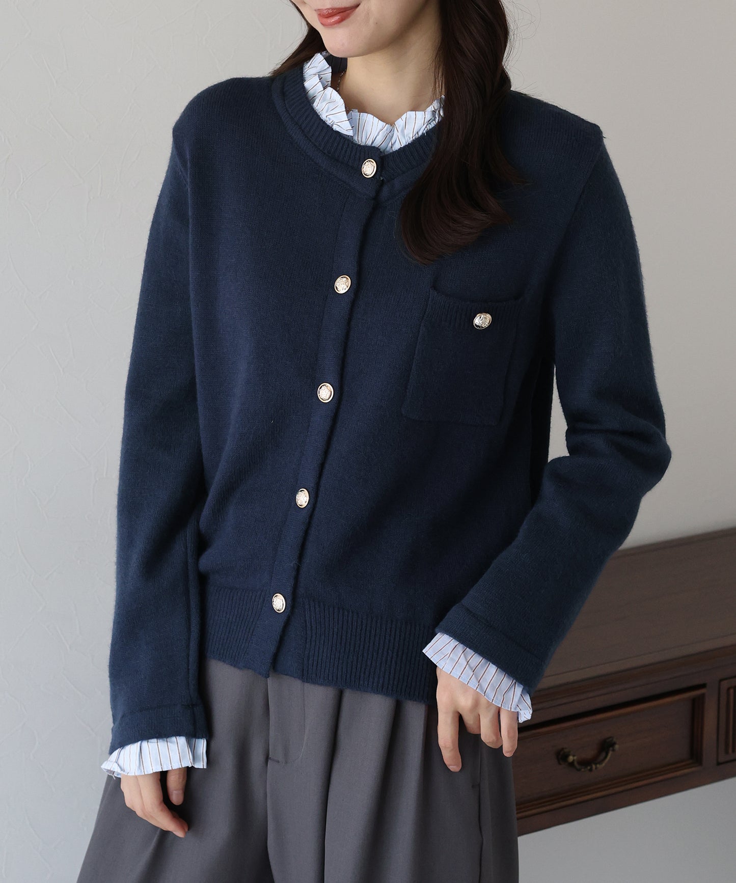 フリルシャツ襟カーディガン