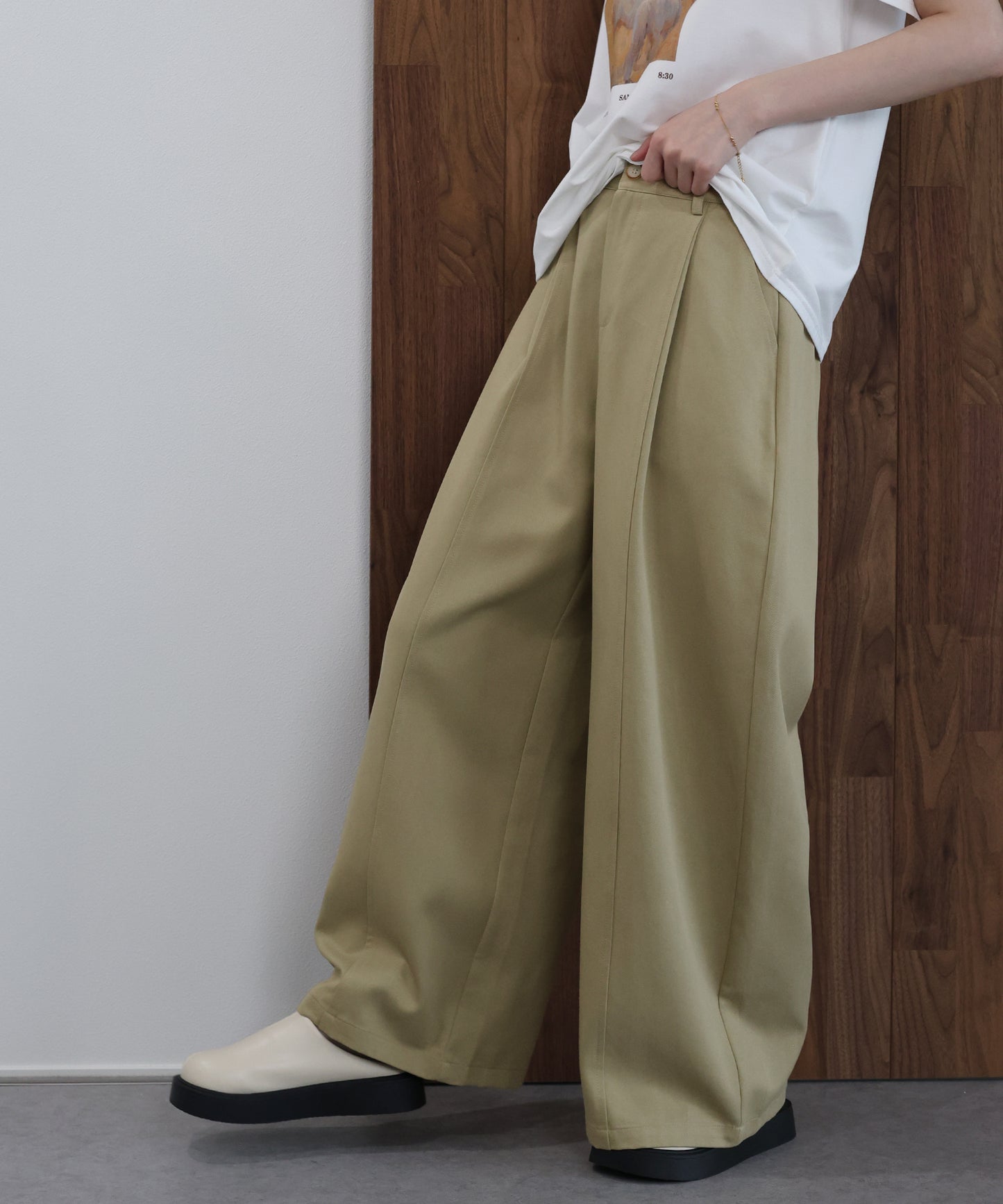 エッグカーブパンツ