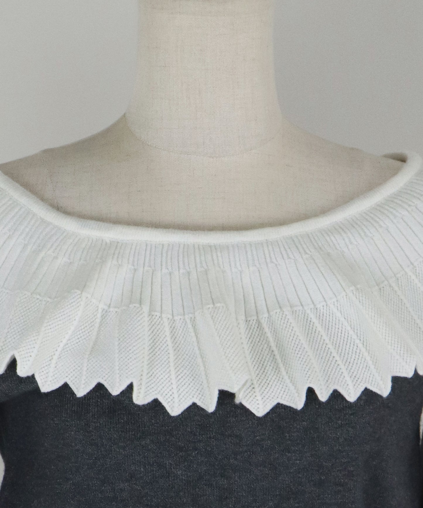 レース襟ニット