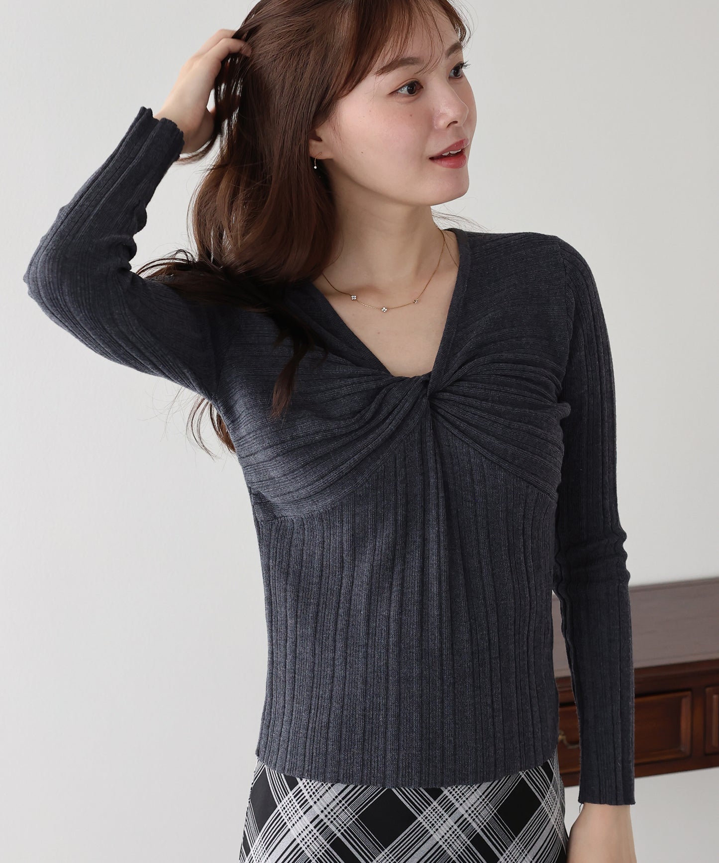 【早割5％OFF】ツイストデザインニット