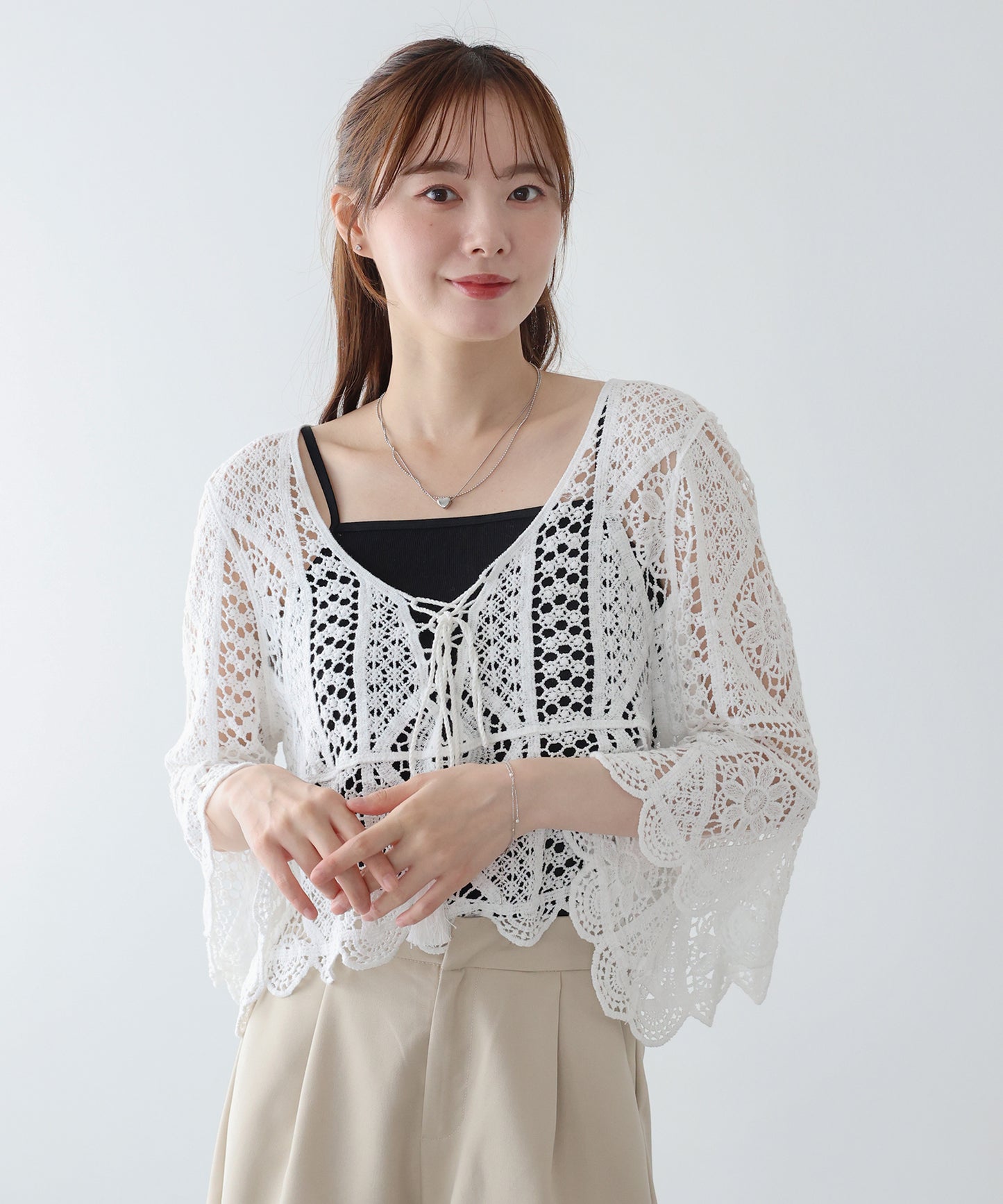 【早割5％OFF】タッセルリボンクロシェニットトップス