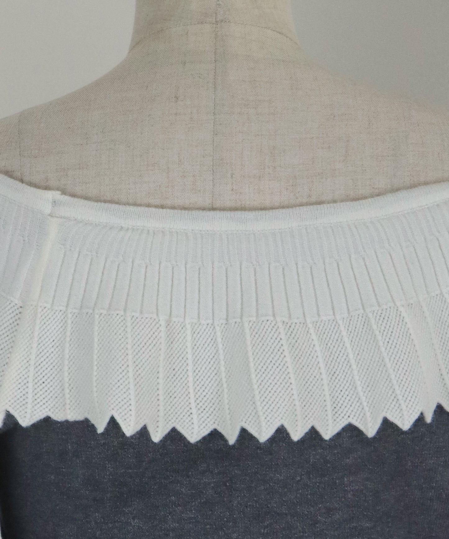 レース襟ニット