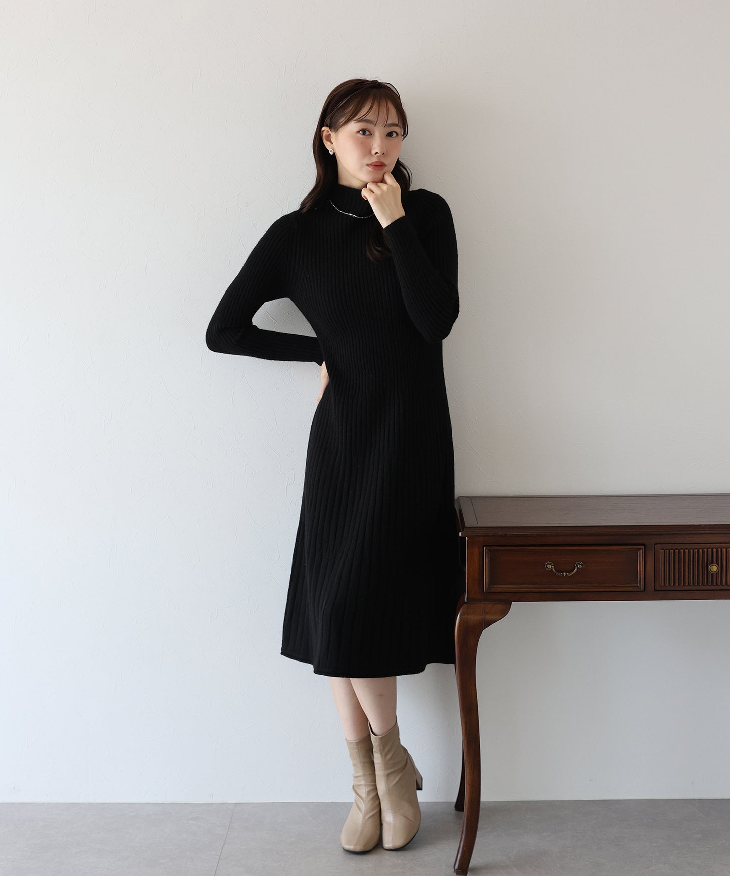 リブニットワンピース