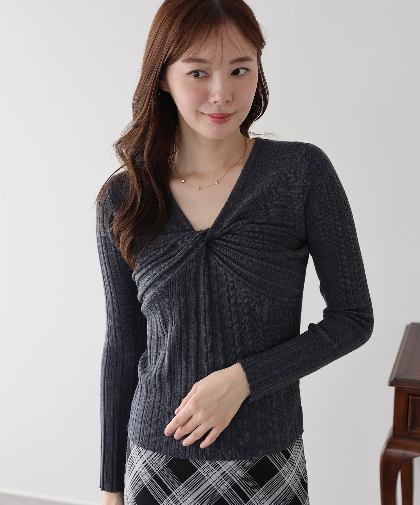 【早割5％OFF】ツイストデザインニット