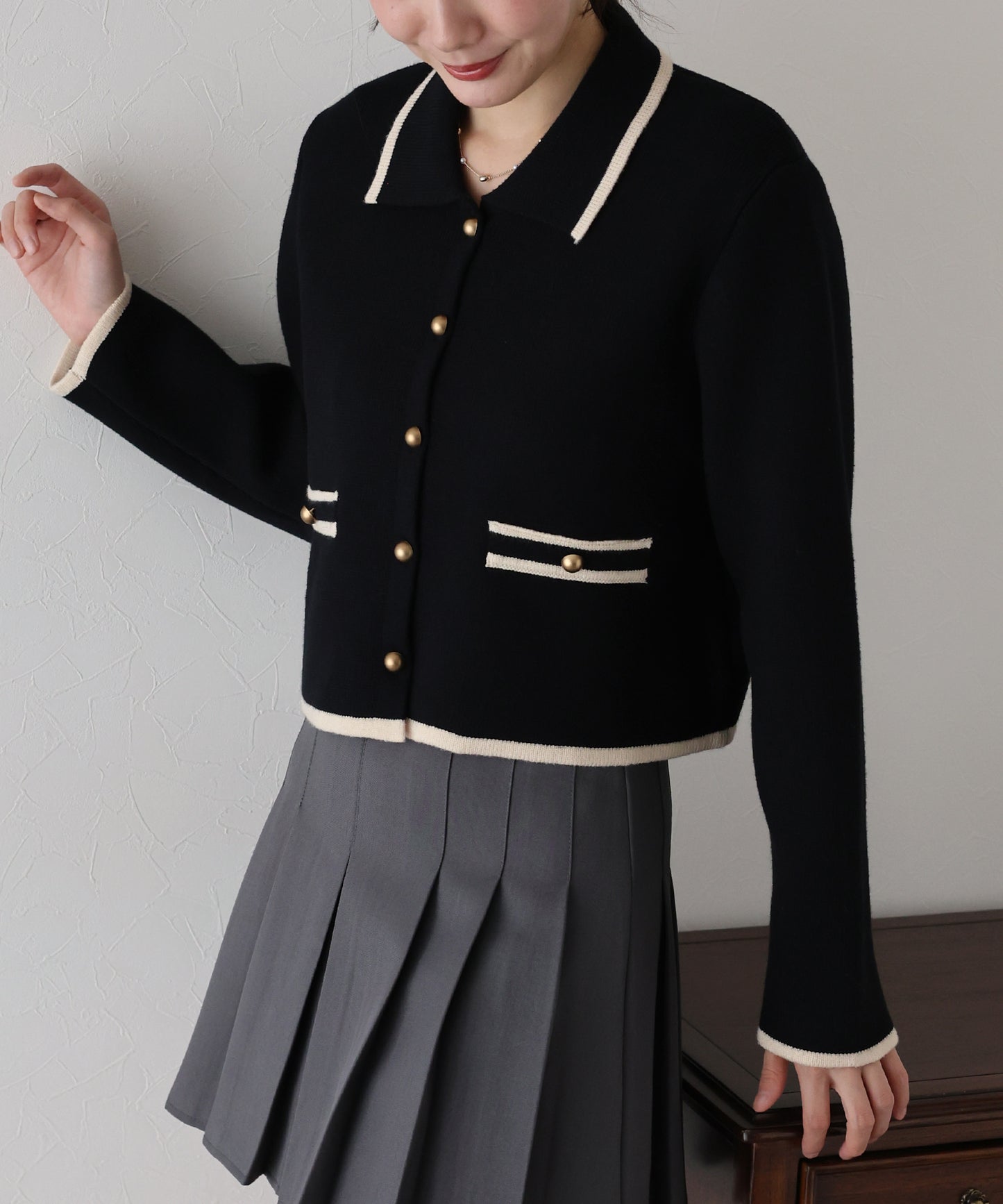 襟付きニットジャケット