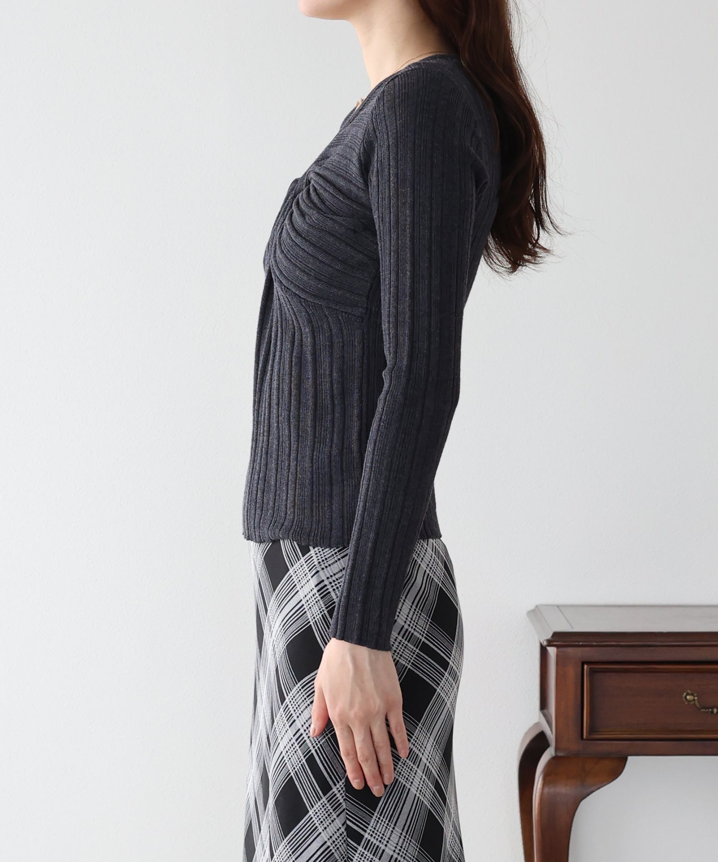 【早割5％OFF】ツイストデザインニット