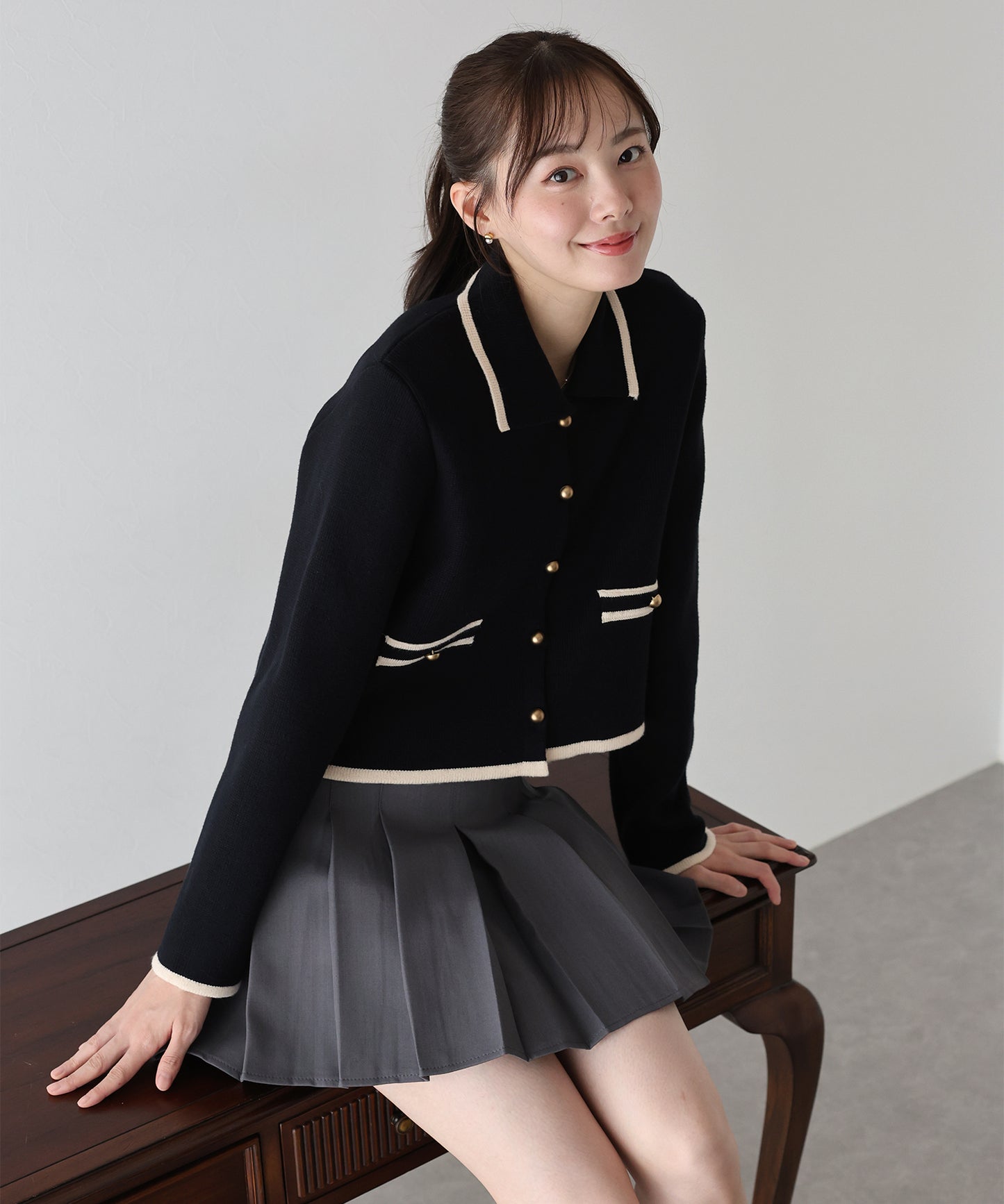 襟付きニットジャケット