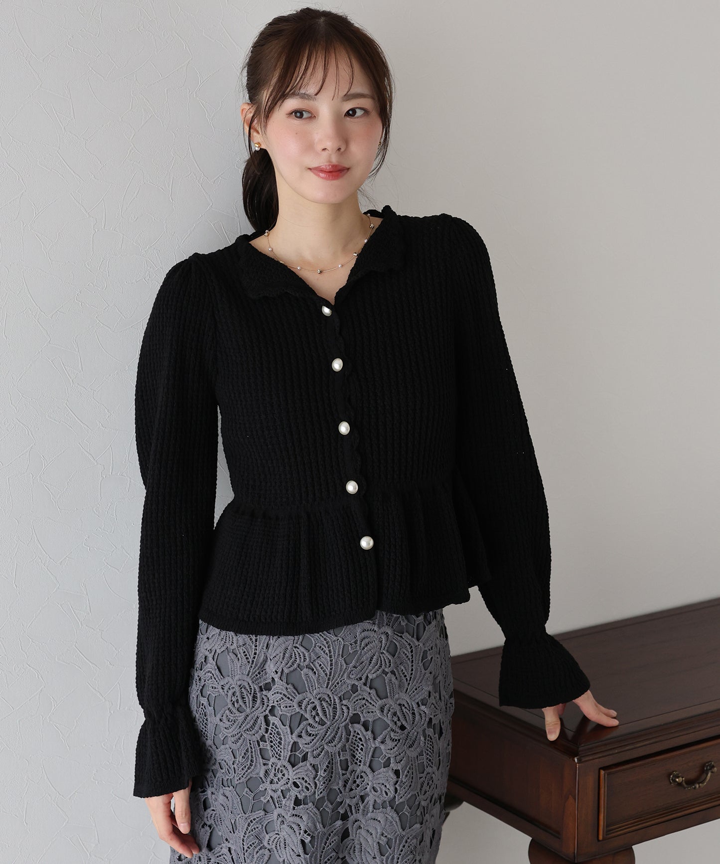 【TIME SALE】パールボタンペプラムニット