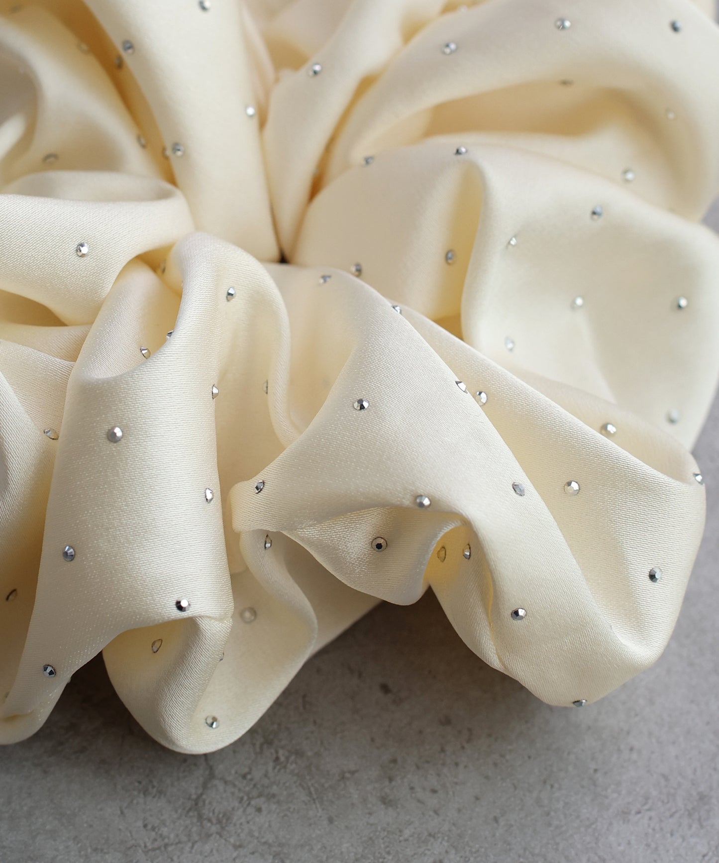 サテンスタッズシュシュ【ネコポス】