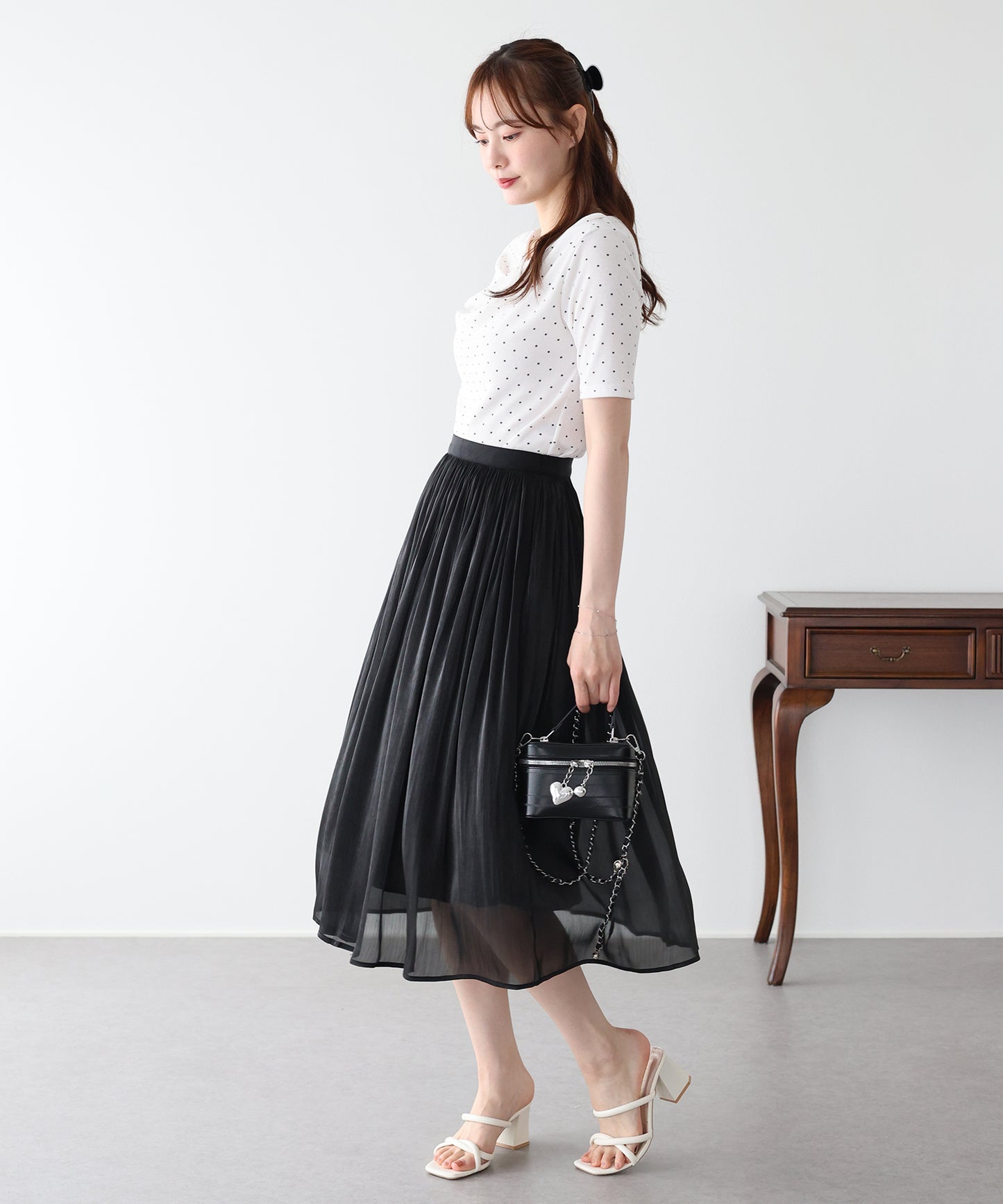 【早割5％OFF】シアーサテンスカート