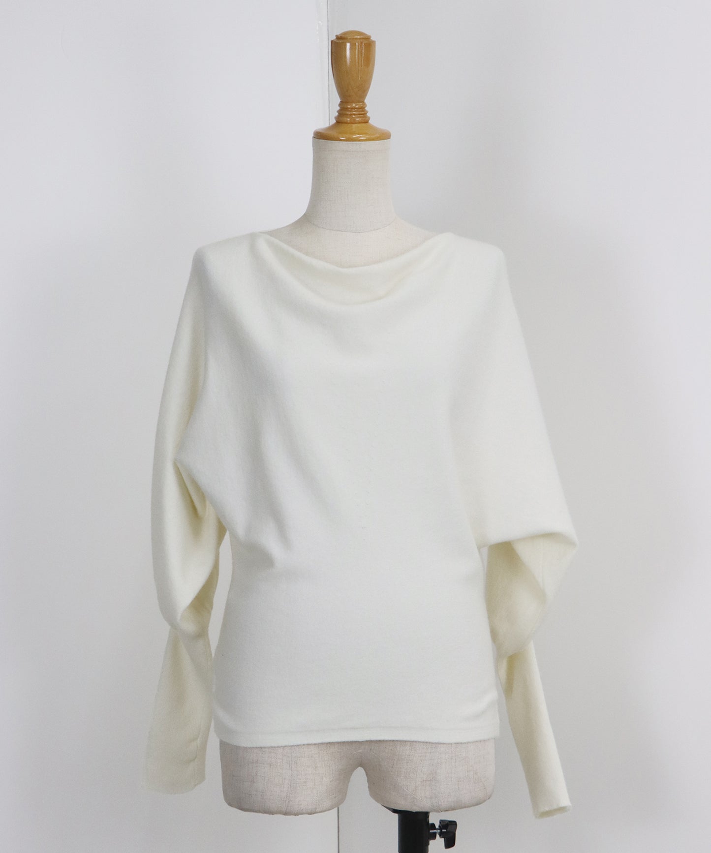 ウール混ボリュームスリーブドルマンニット