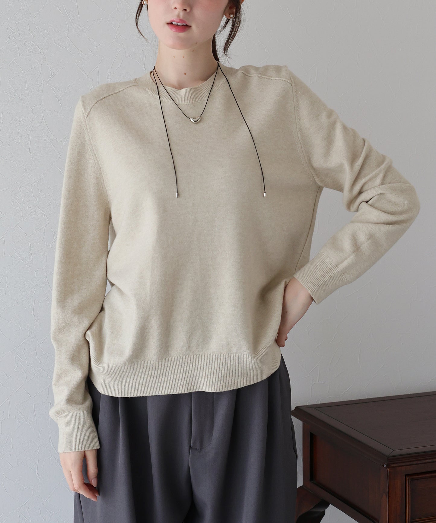 ウール混クルーネックニット