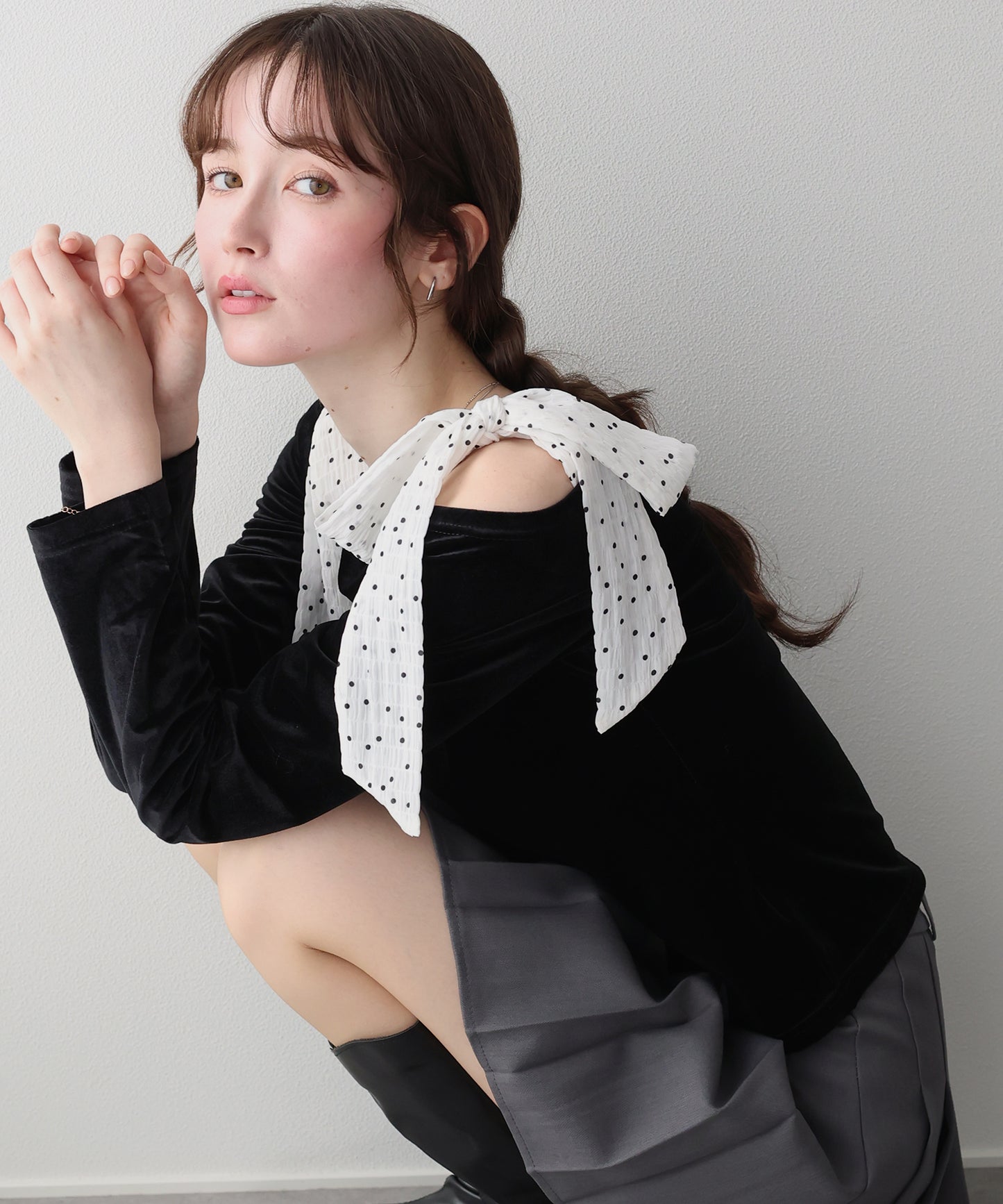 【早割5％OFF】ショルダードットリボンベロアトップス