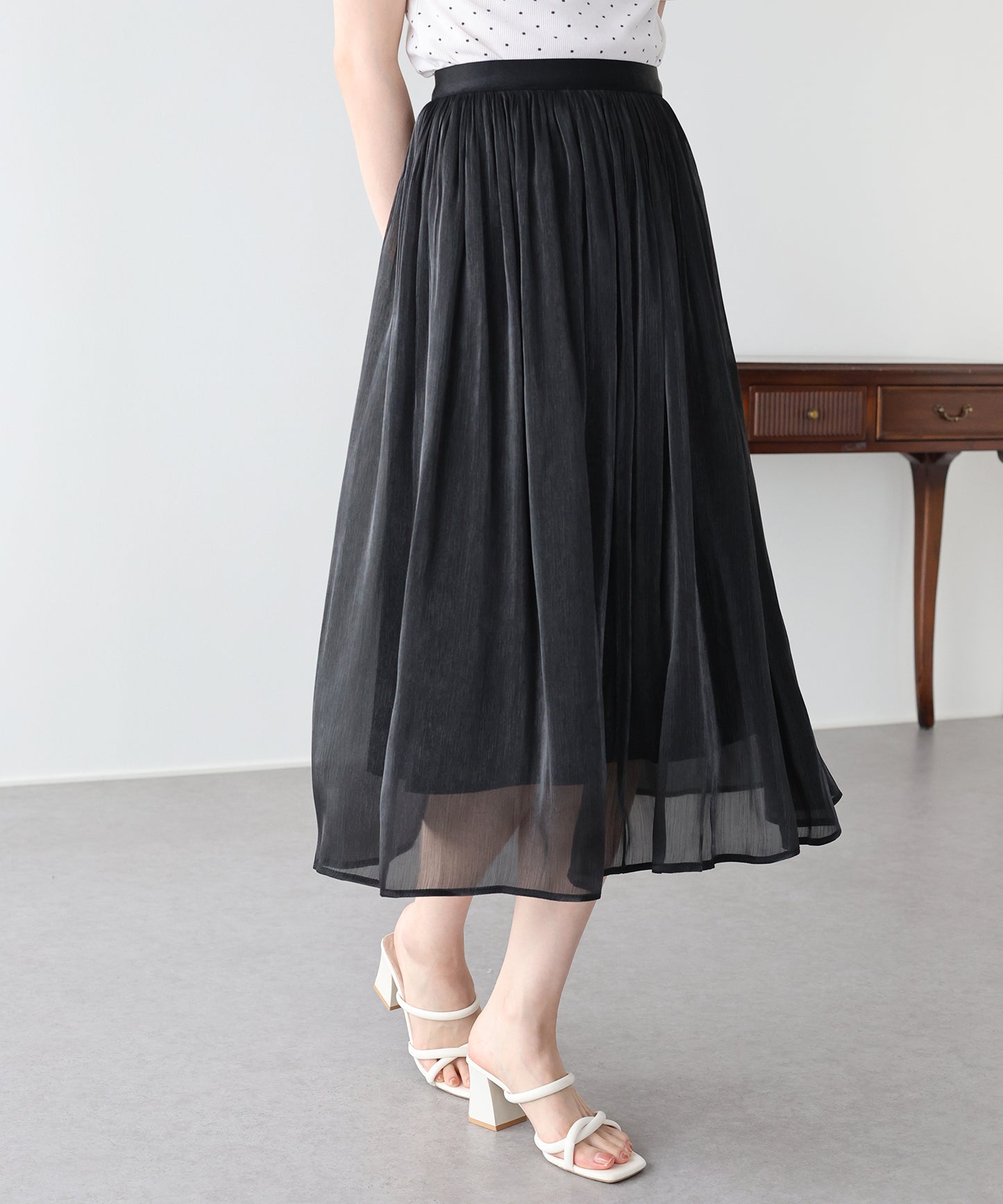 【早割5％OFF】シアーサテンスカート