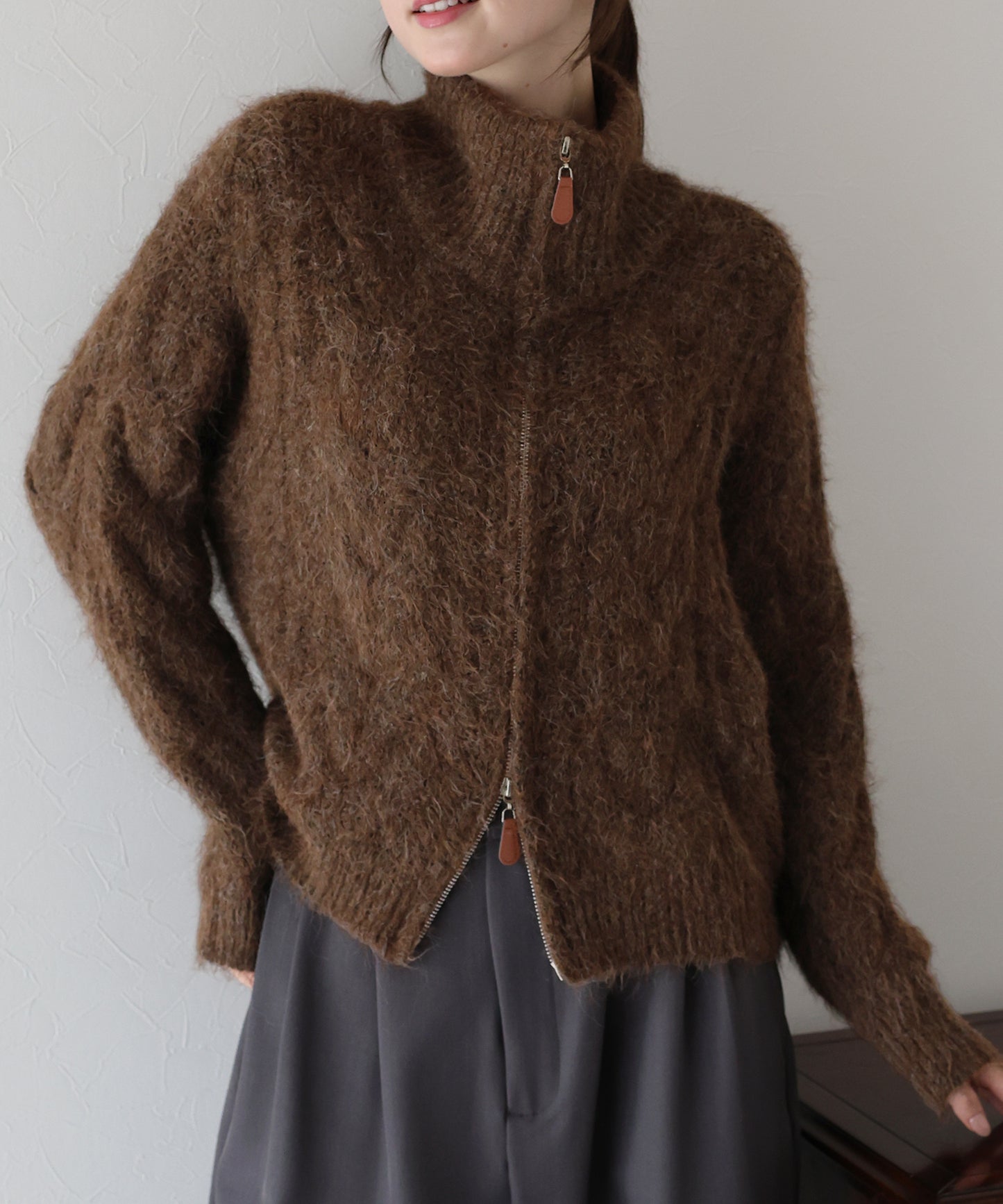 ケーブルダブルジップニット