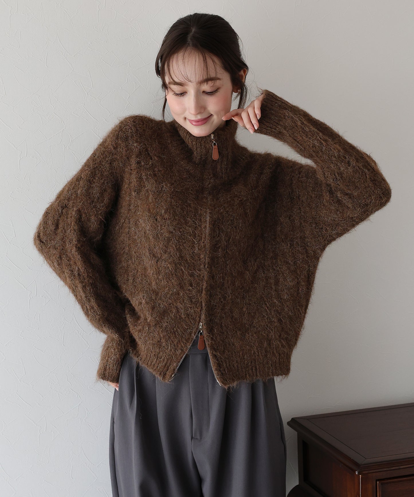 ケーブルダブルジップニット