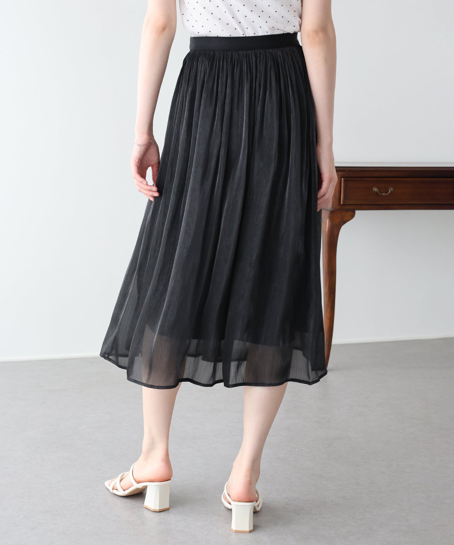 【早割5％OFF】シアーサテンスカート