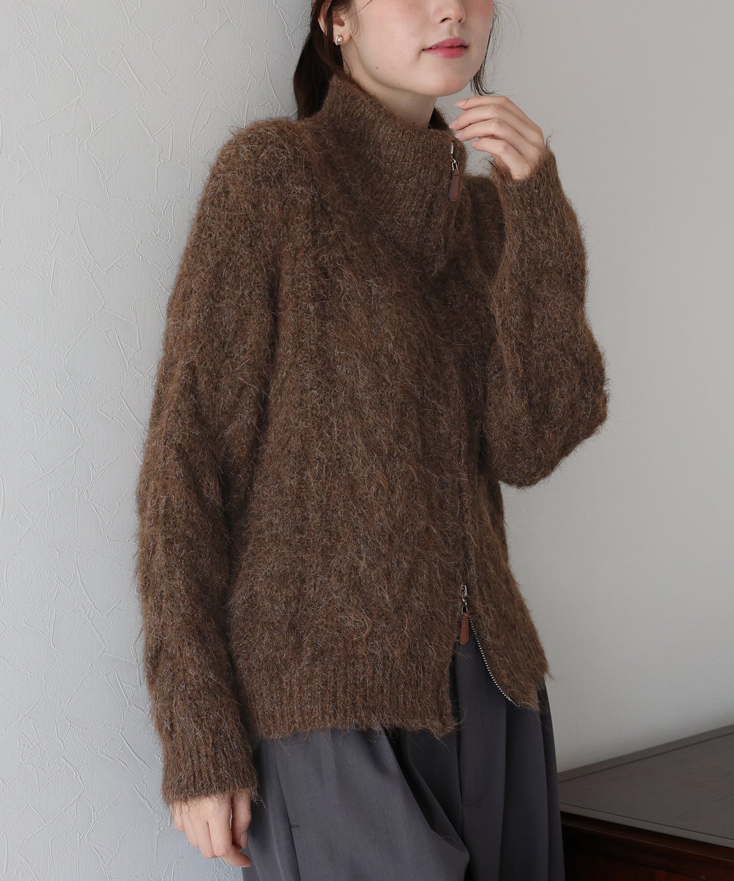 ケーブルダブルジップニット