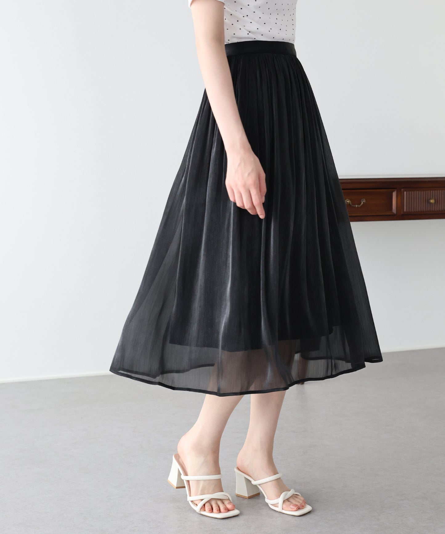 【早割5％OFF】シアーサテンスカート