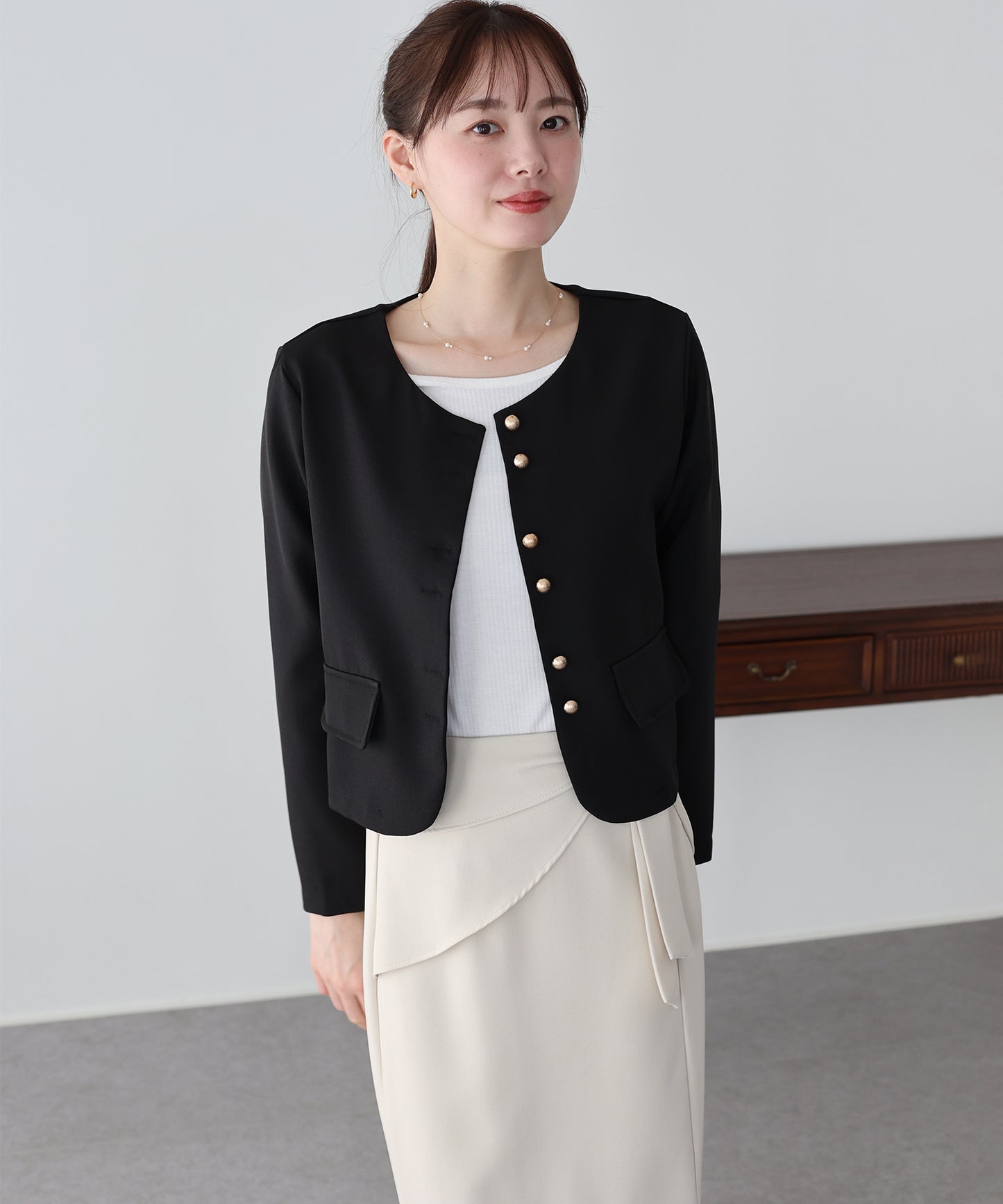 【早割5％OFF】ゴールドボタンノーカラージャケット