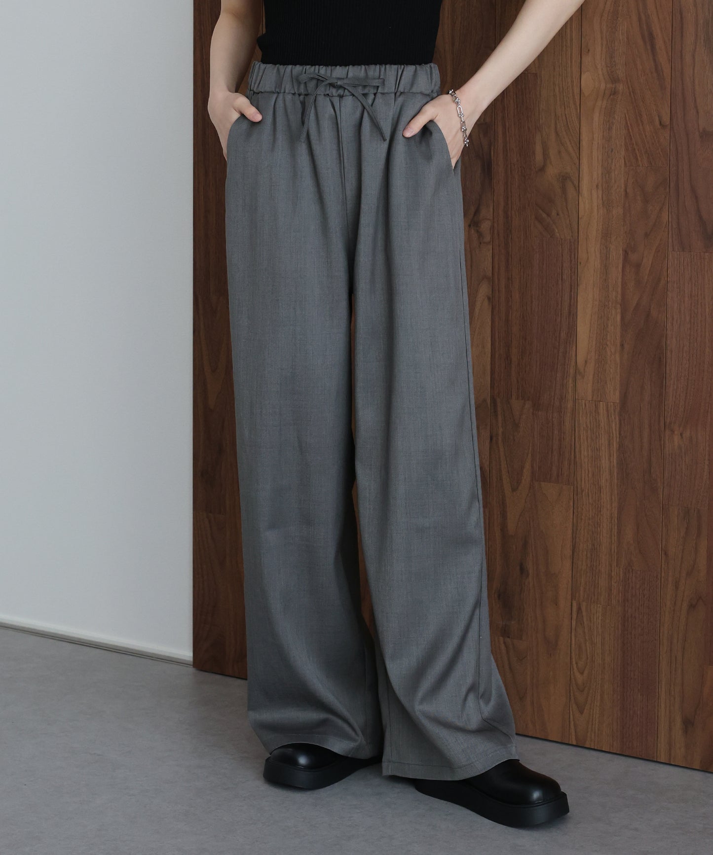 テーラードジャケット×パンツセットアップ